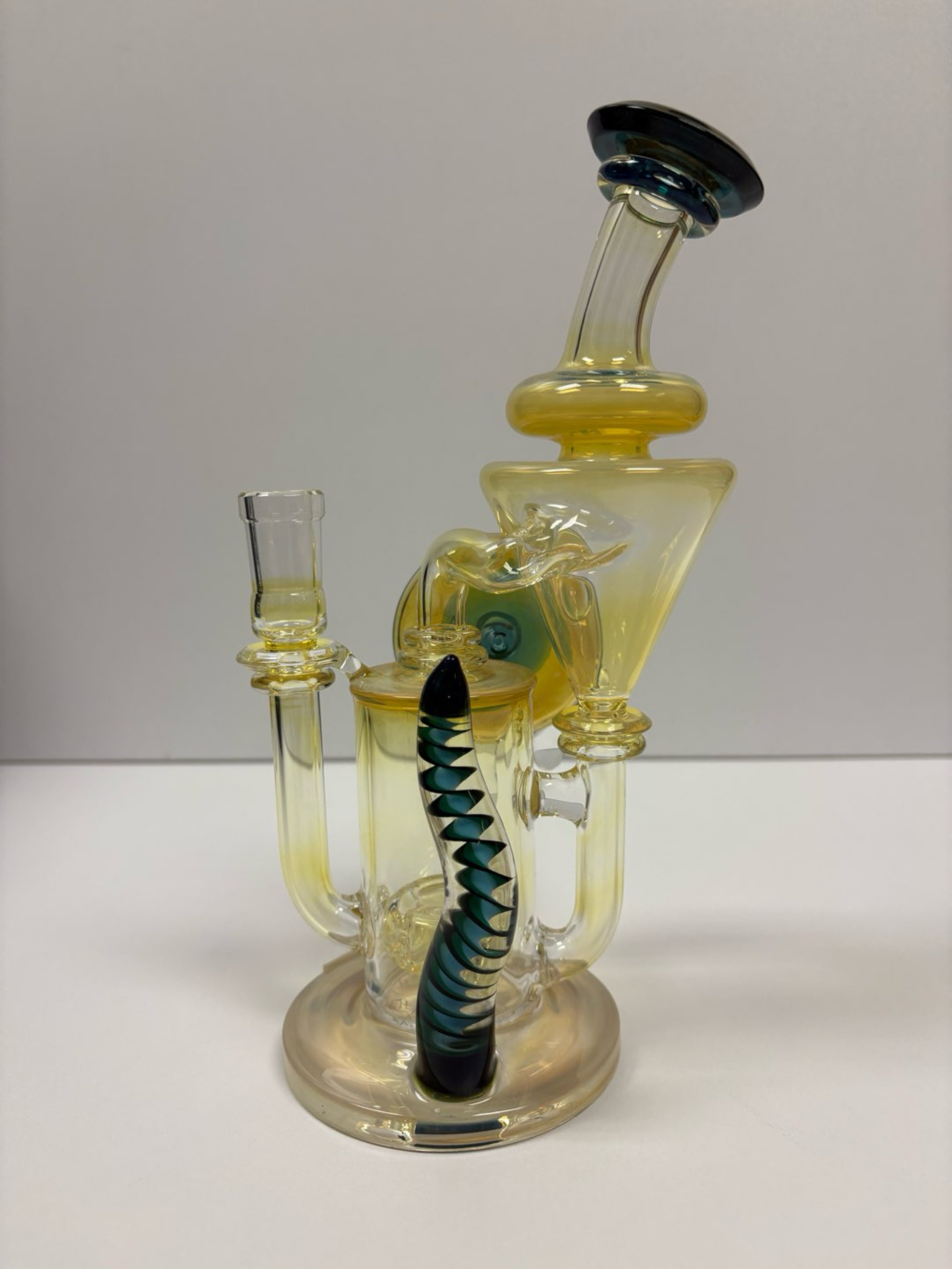 Preview pic of Timez Glass recycler with horn and lots of fume 14mm 90