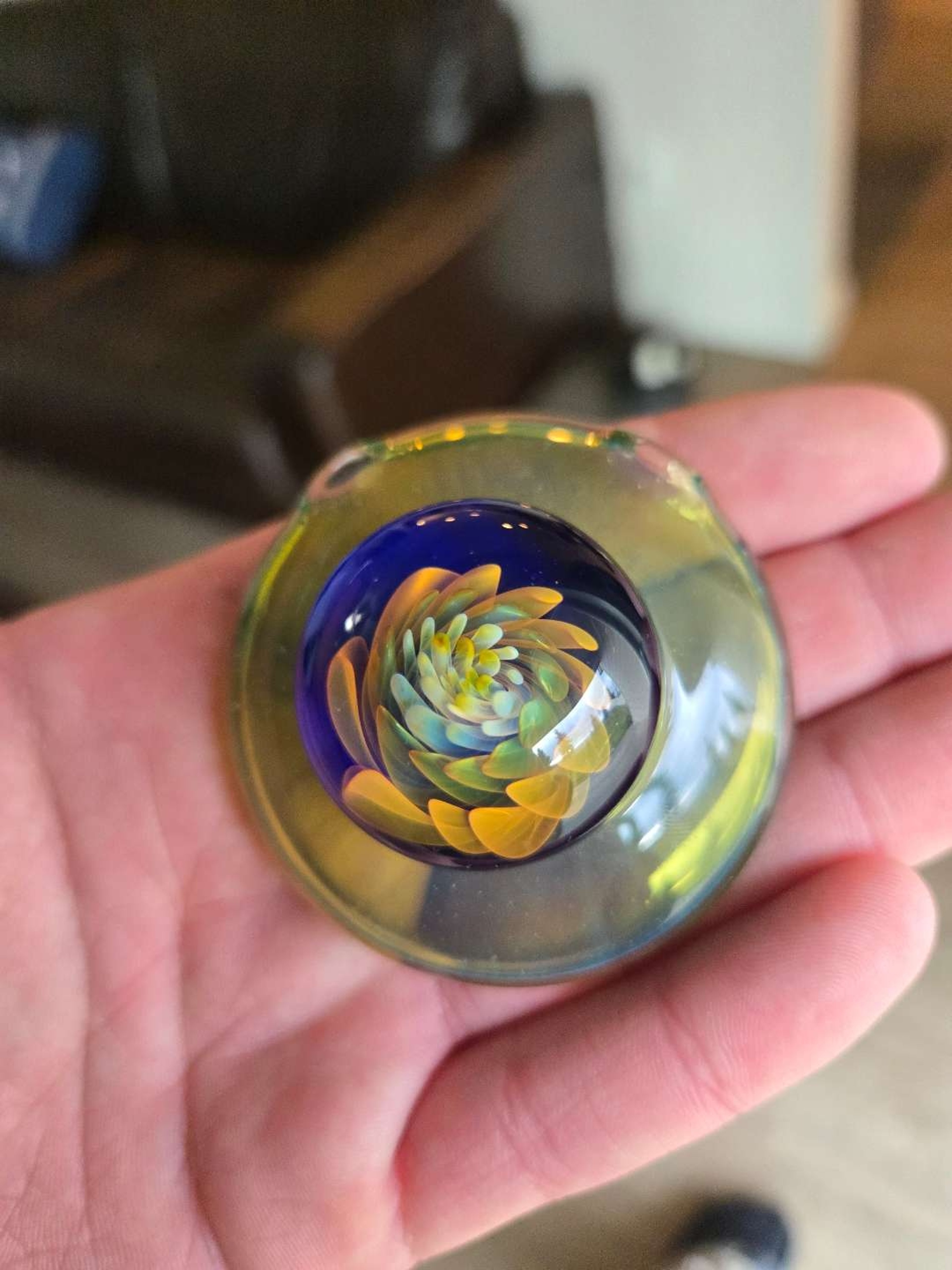 Preview pic of JD Maplesden Hollow Fume Pendant