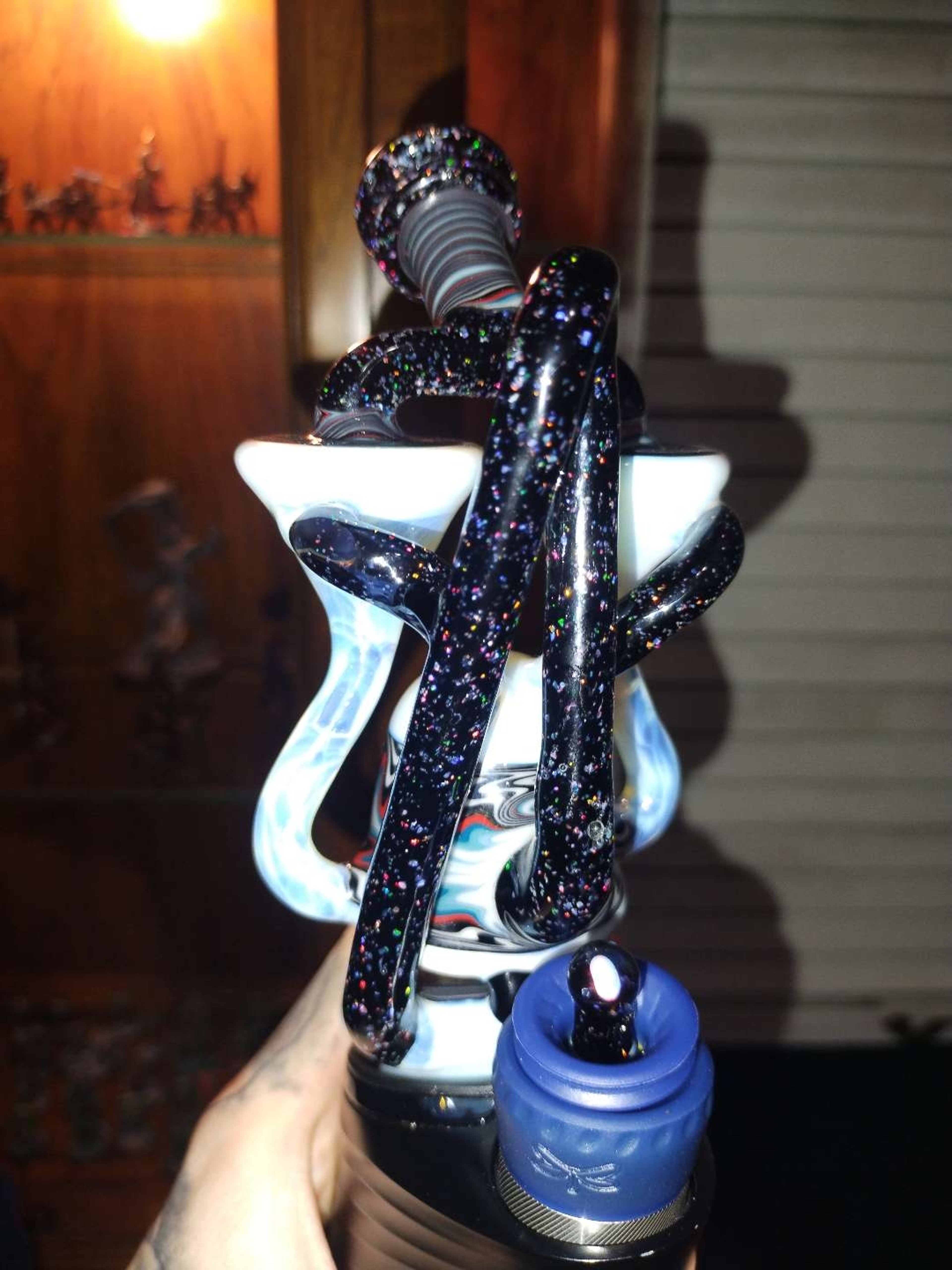 Preview pic of ( Puffco Top ) ( Manchild dual-tornado  recycler )