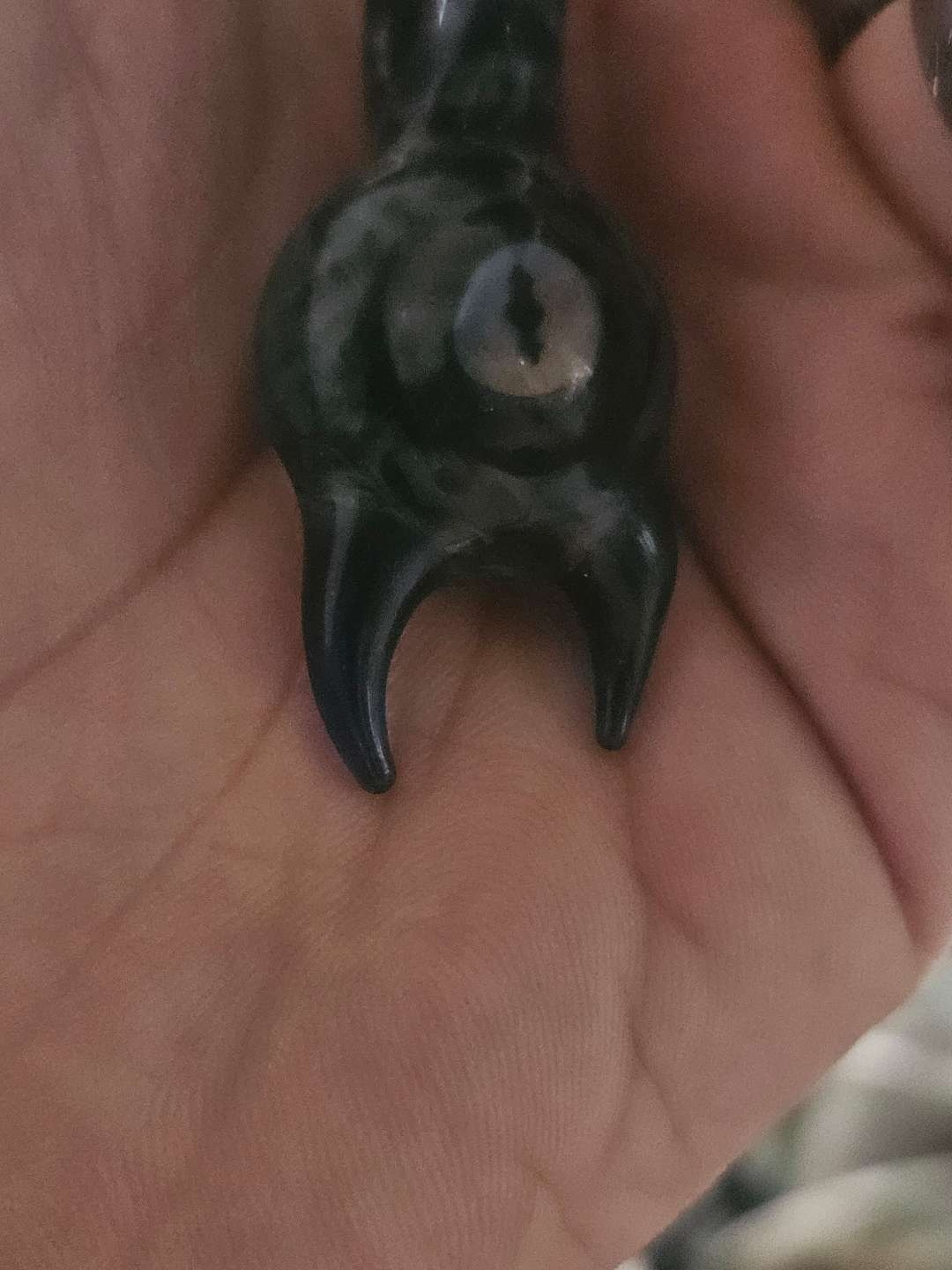 Preview pic of Glass eyeball pendant