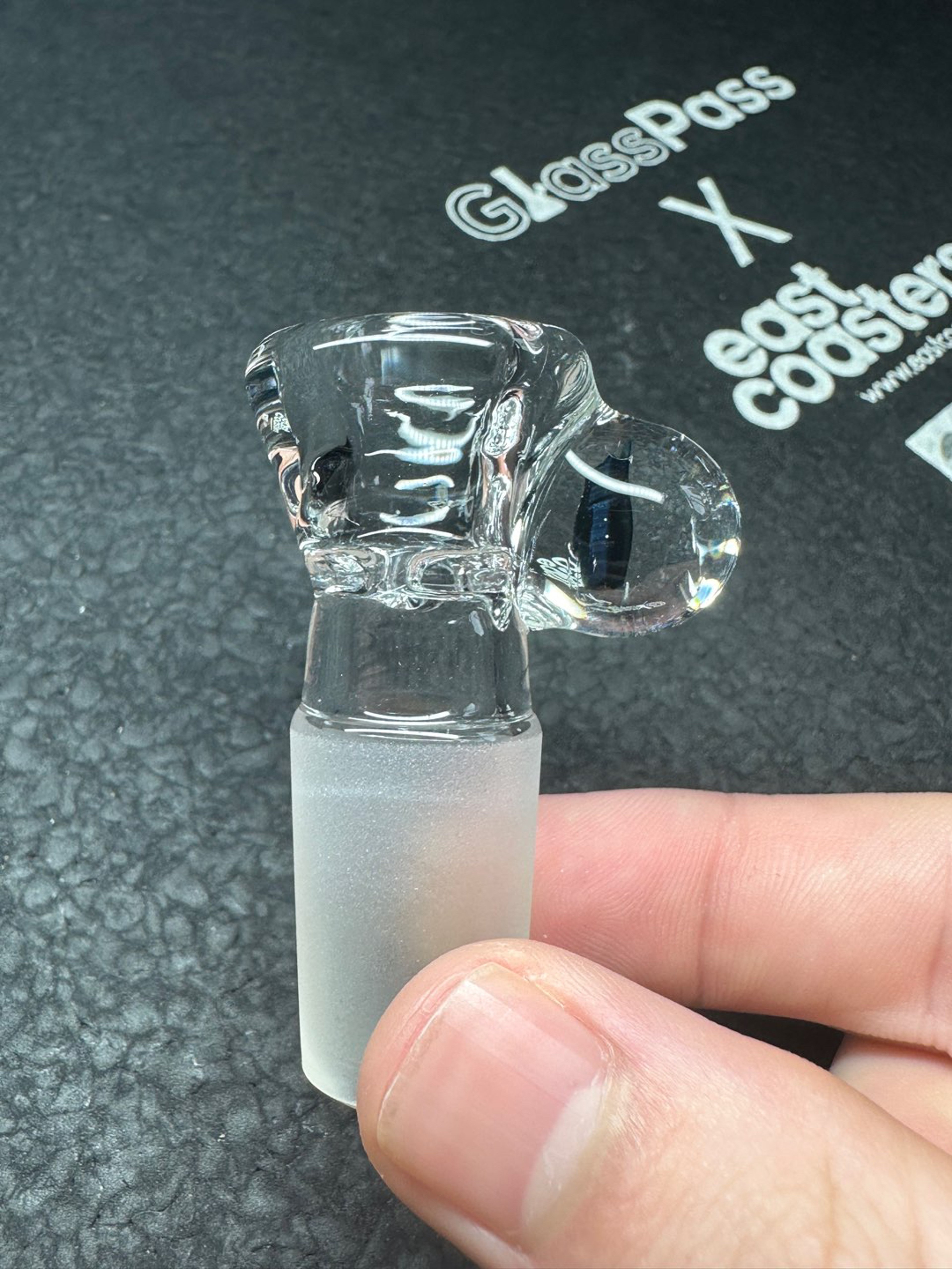 Preview pic of Brand new Clear w/ millie Sizzlesnapglass
