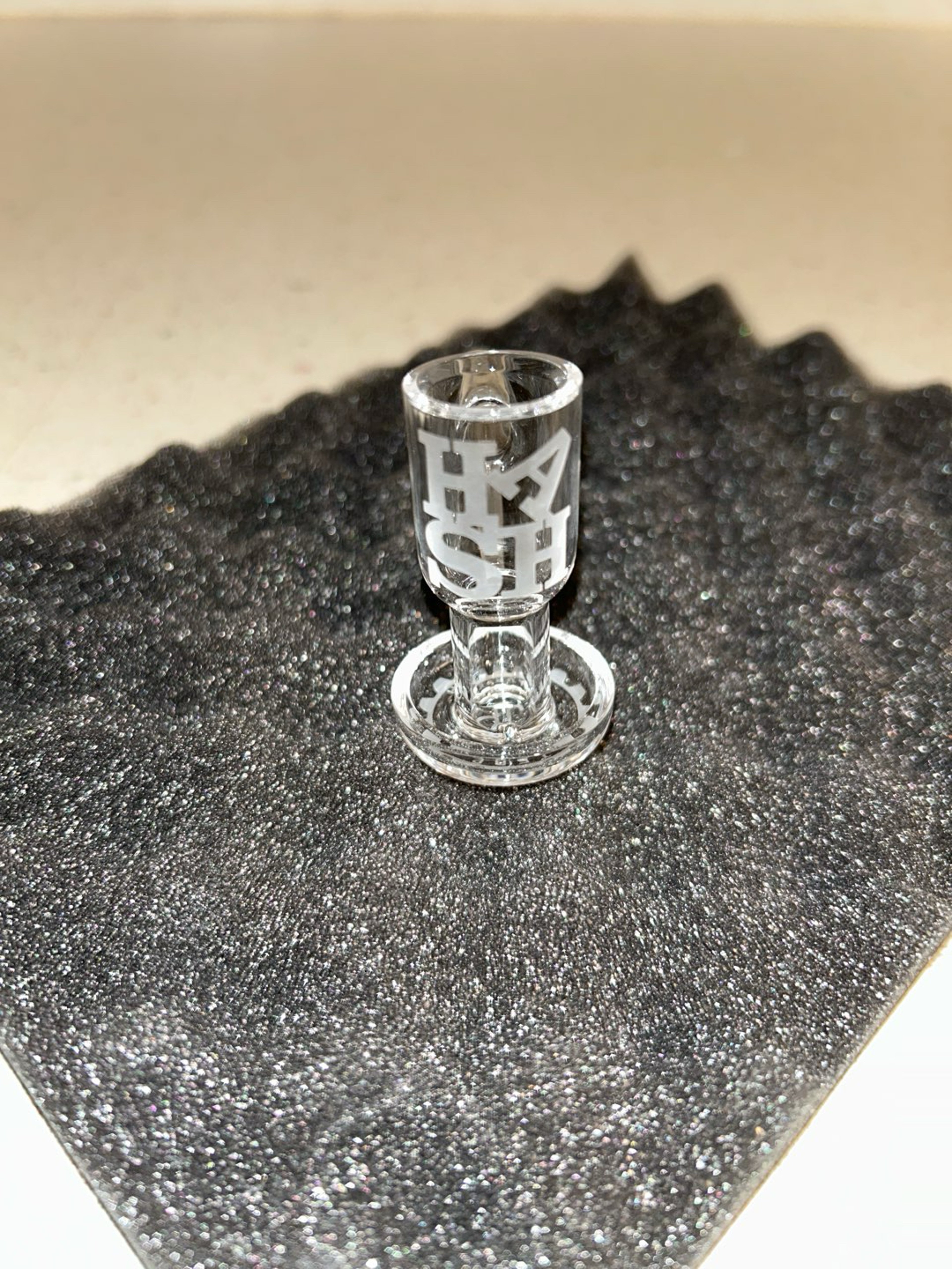 Preview pic of Lot comedy x toro “HASH” slurper