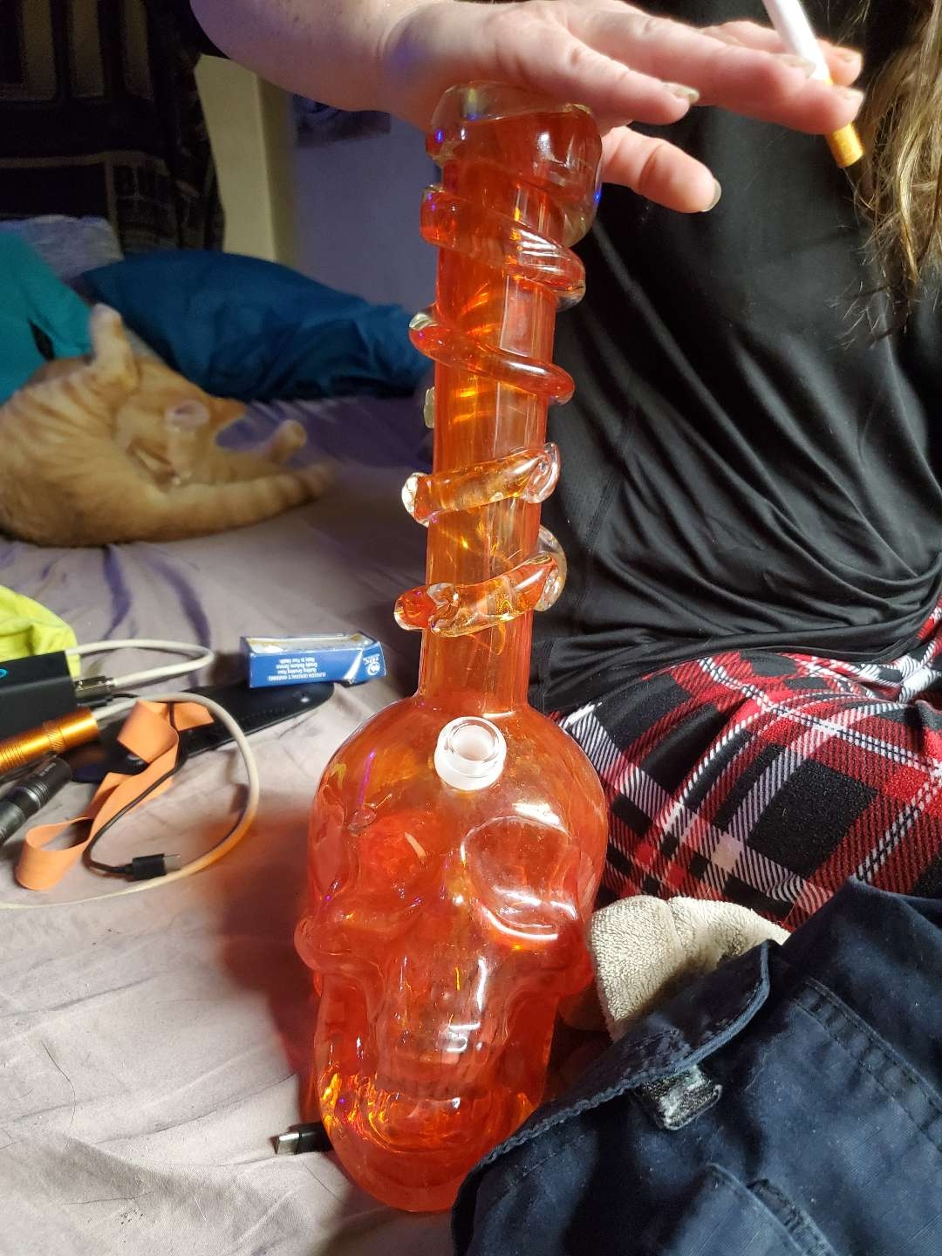 Preview pic of Scull bong