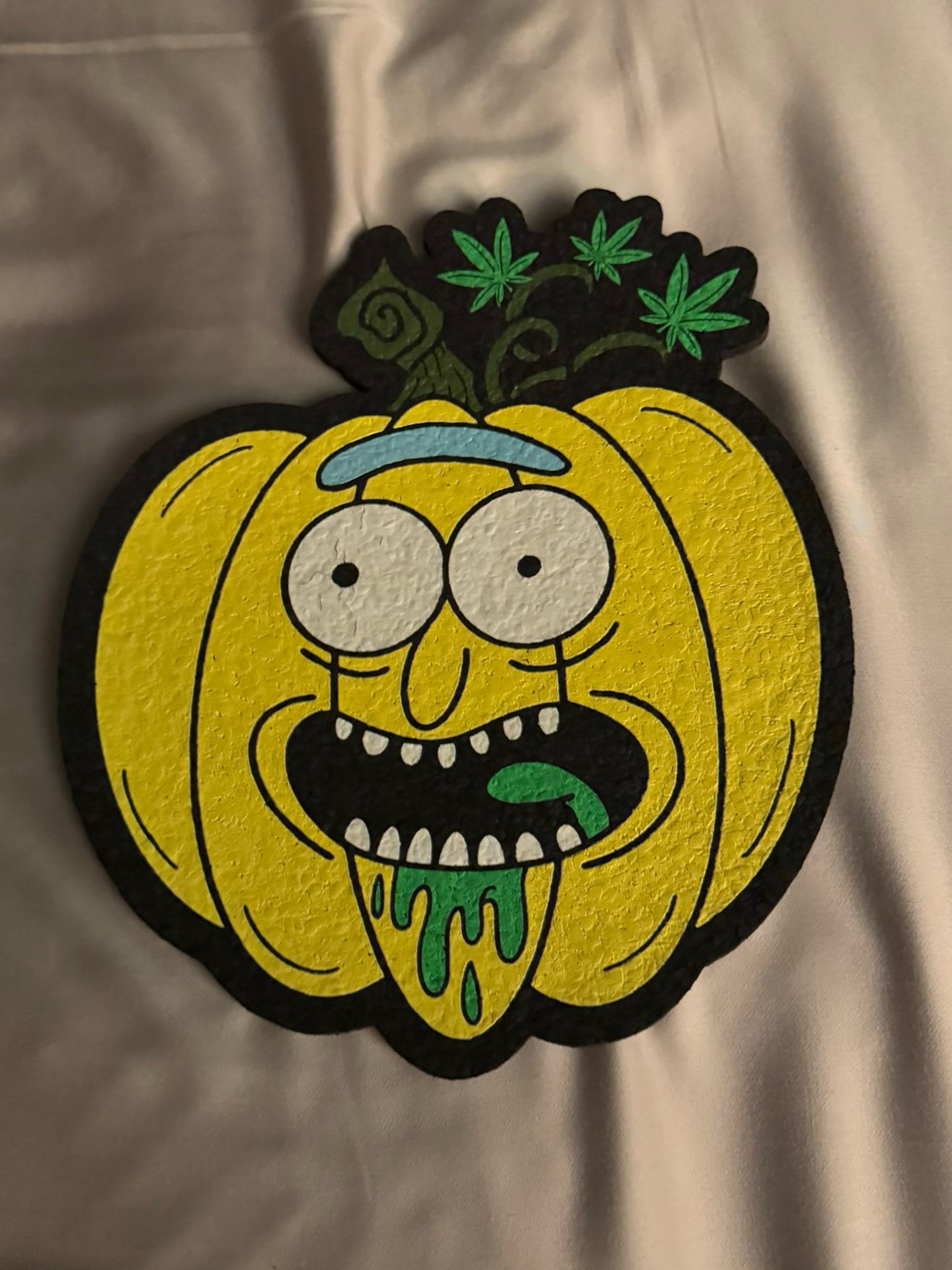 Preview pic of Yellow pumpkin Rick by dark mountain cult full uv glow