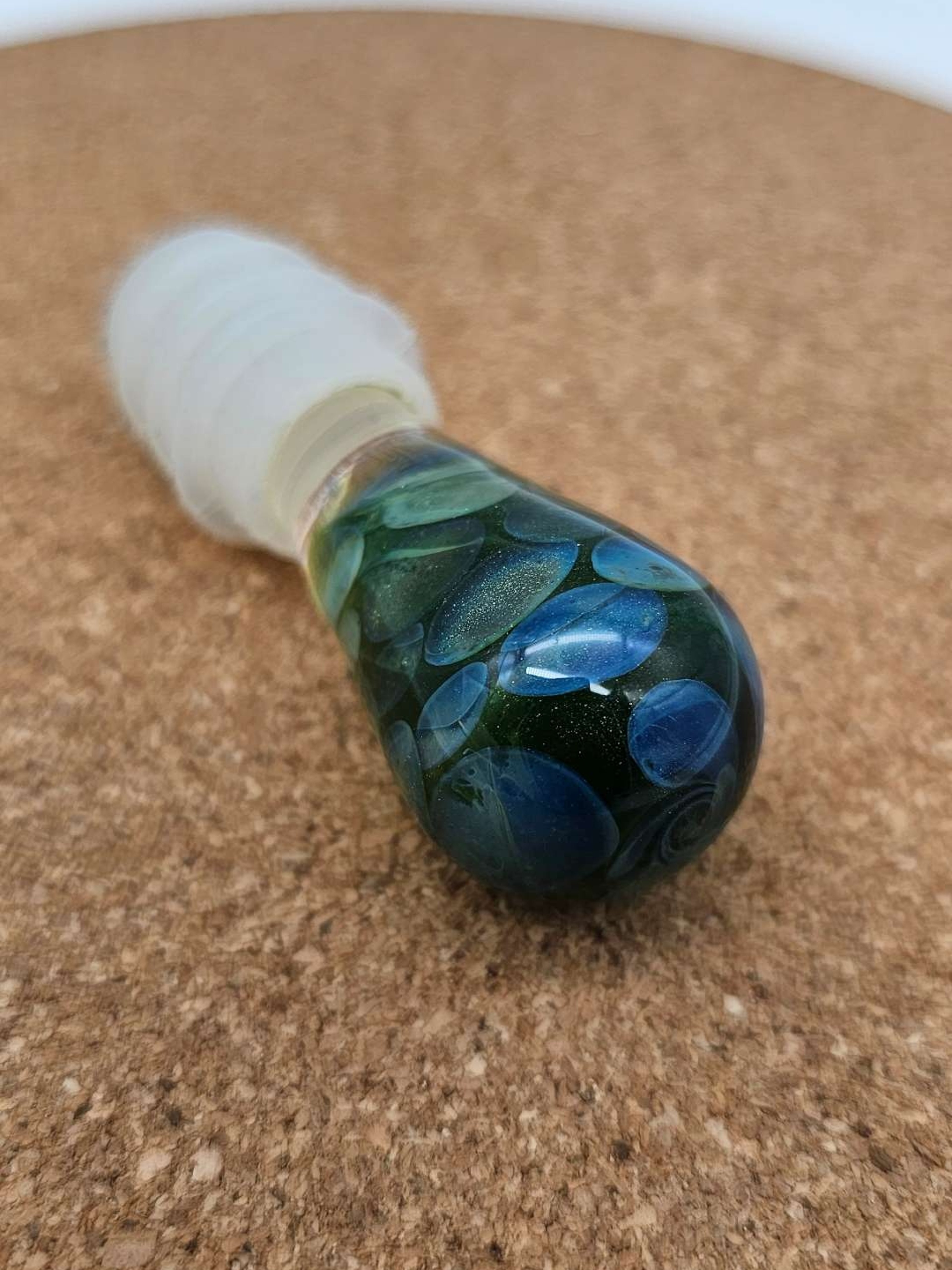 Preview pic of Worked honeycomb stopper