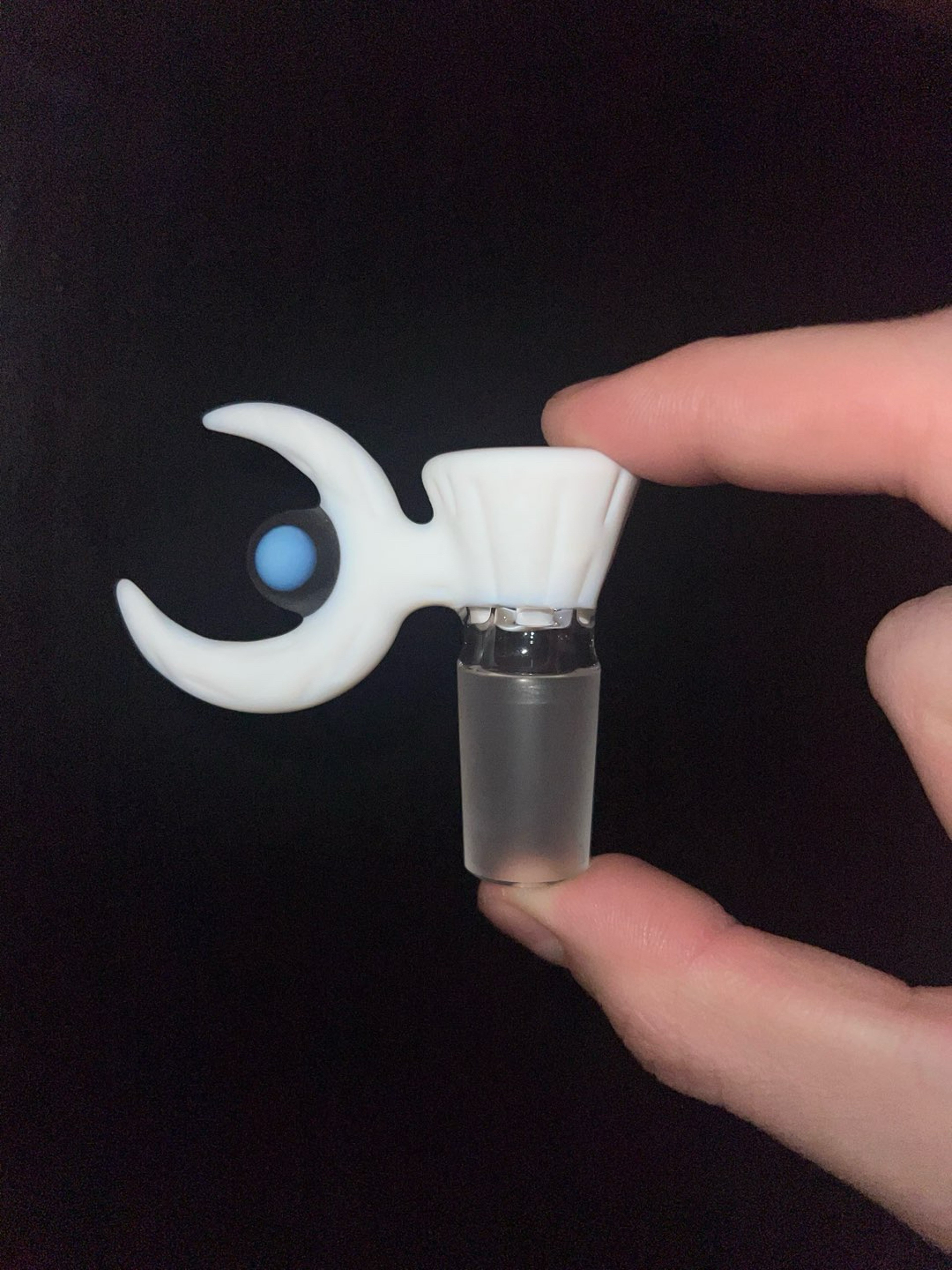 Preview pic of Mollo bone evil eye crescent slide