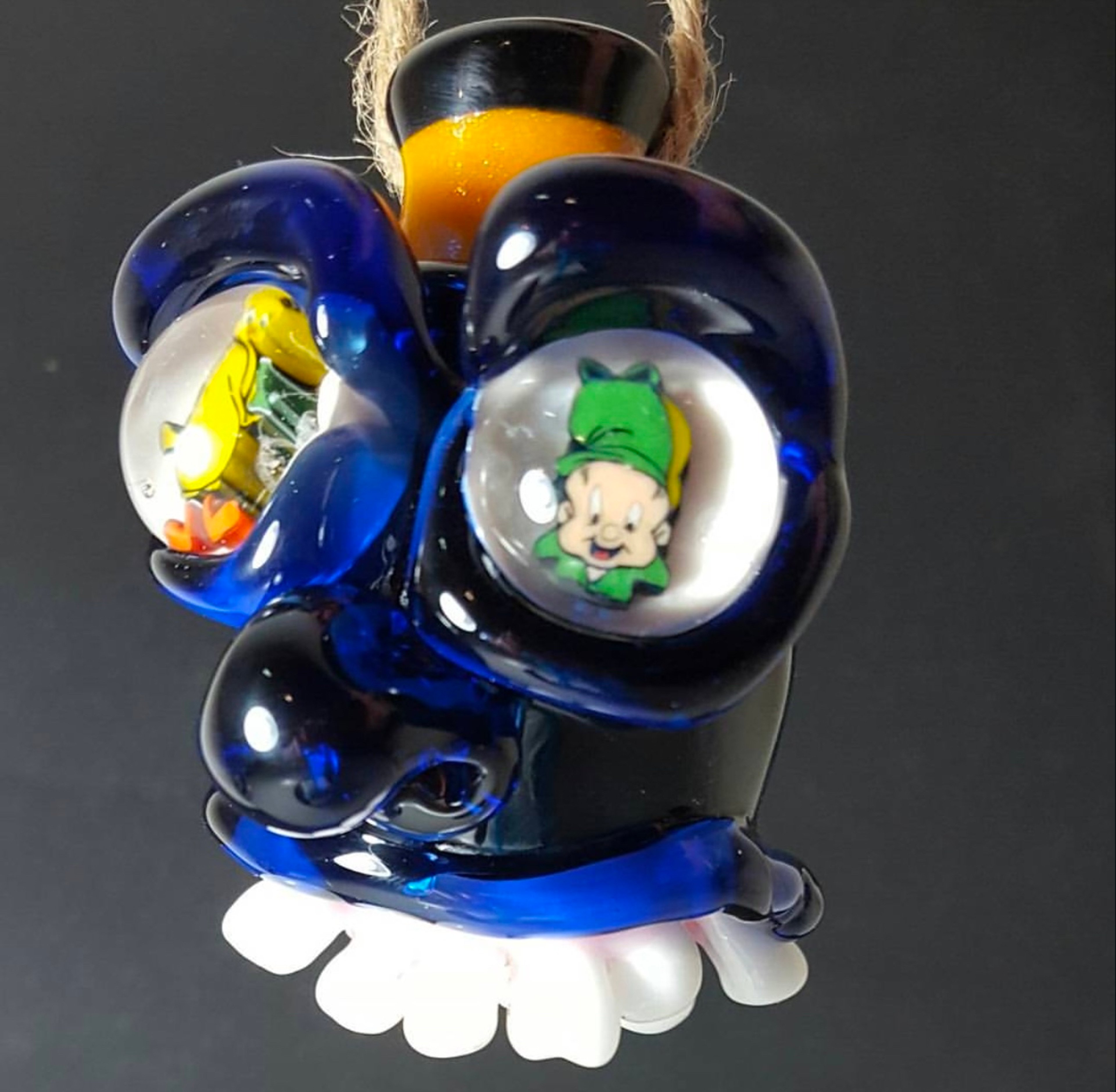 Preview pic of Frostys Fresh pendant