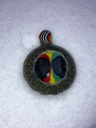 Preview pic of Sap glass Rasta pendant