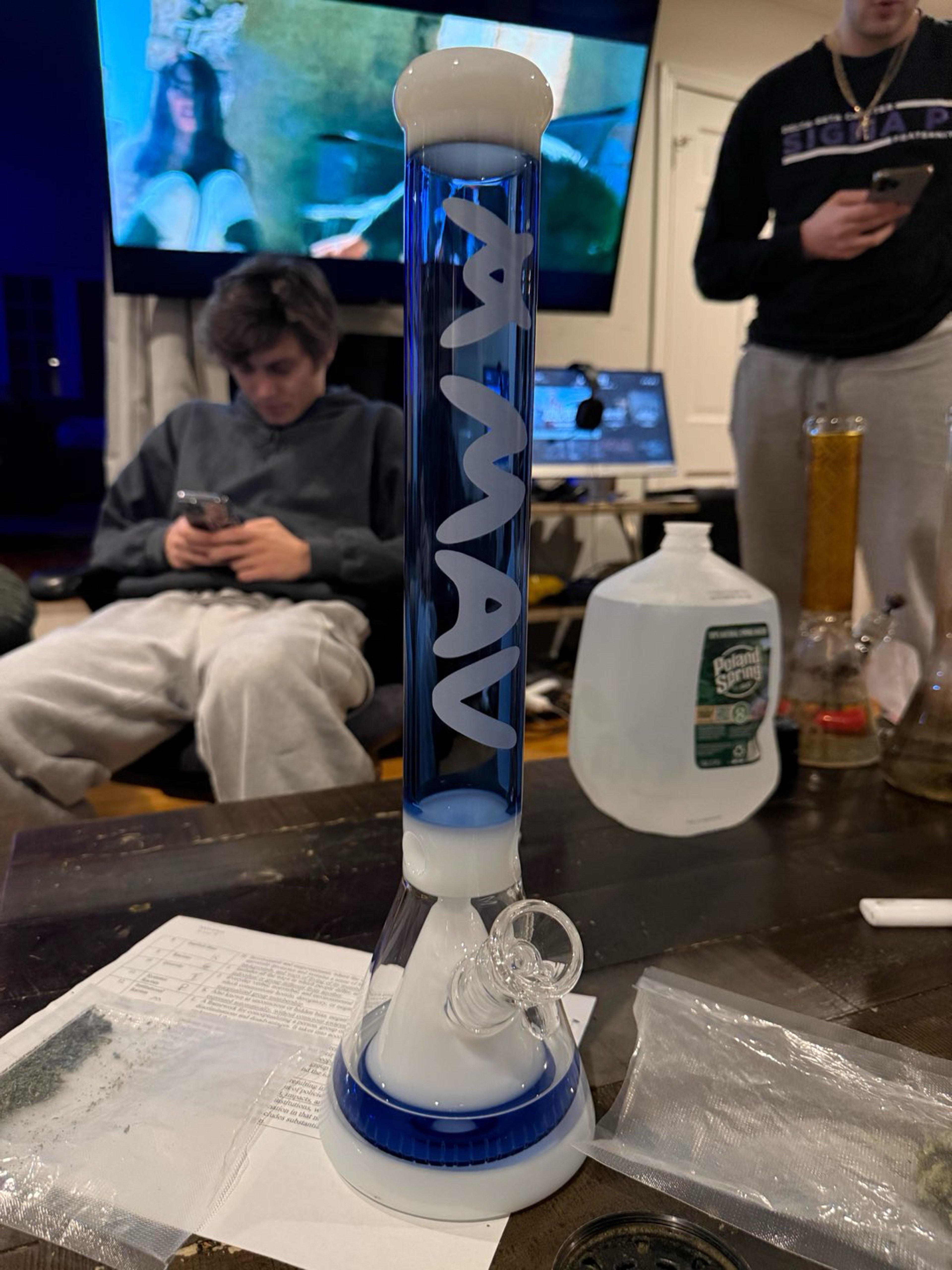 Preview pic of 18” MAV Glass Pyramid Perc