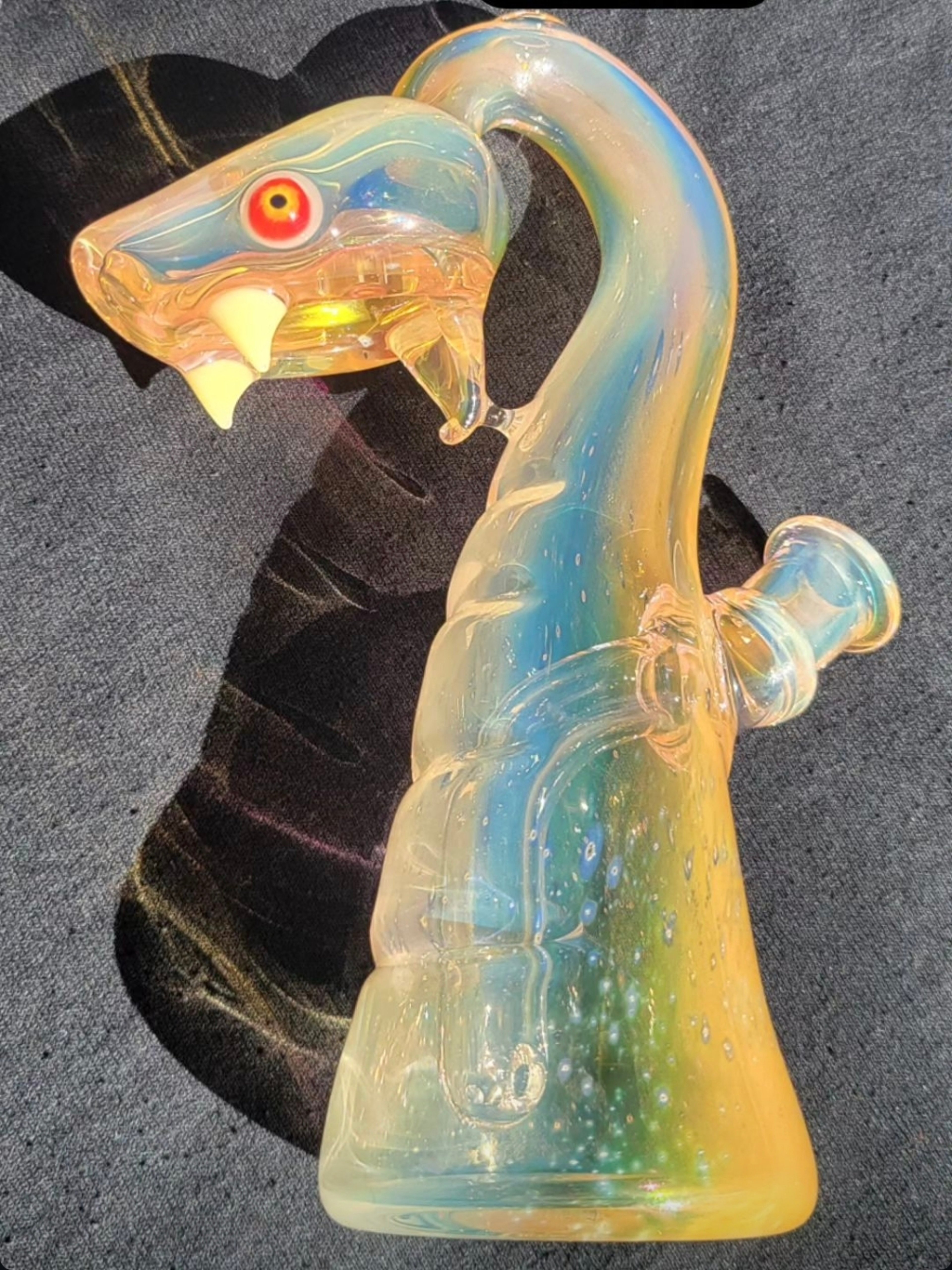 Preview pic of Niko Cray x Devils_Own_Glass collab Fumed Snake Rig