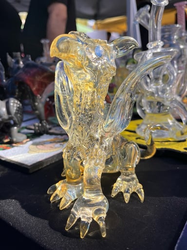 Preview pic of Silver fumed griffin