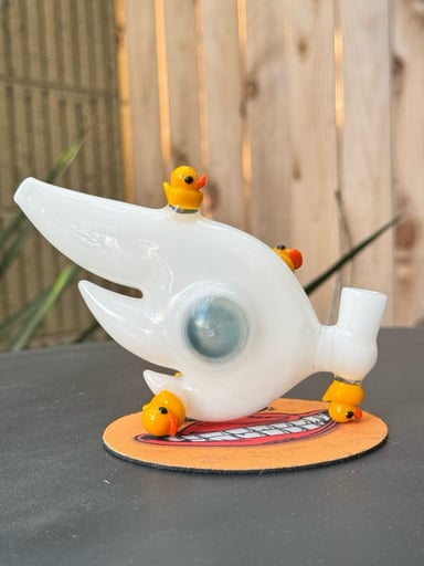 Preview pic of Ryno Glass ducky tripod Wing 2-hole