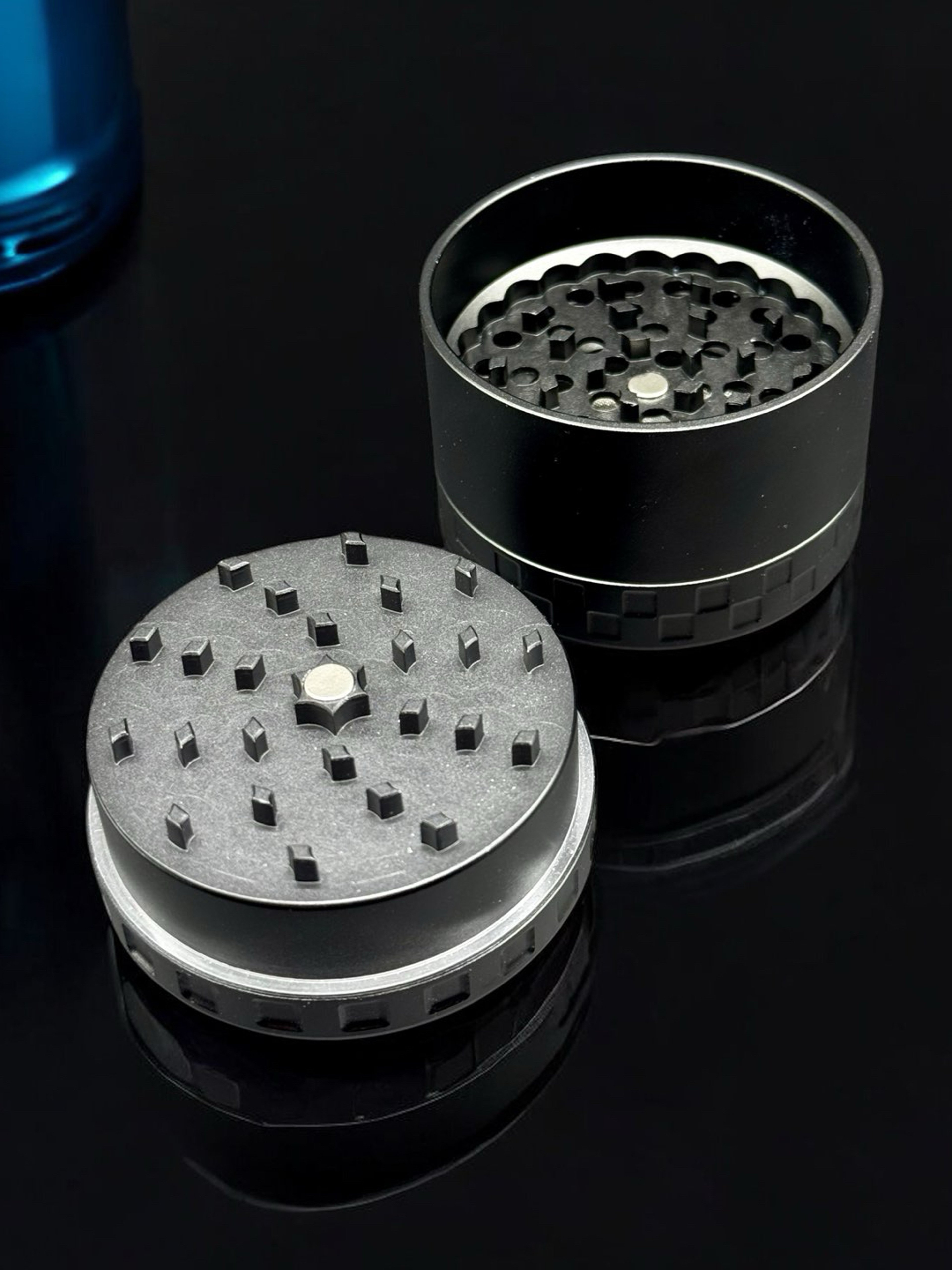Preview pic of Aluminum Herb Grinder