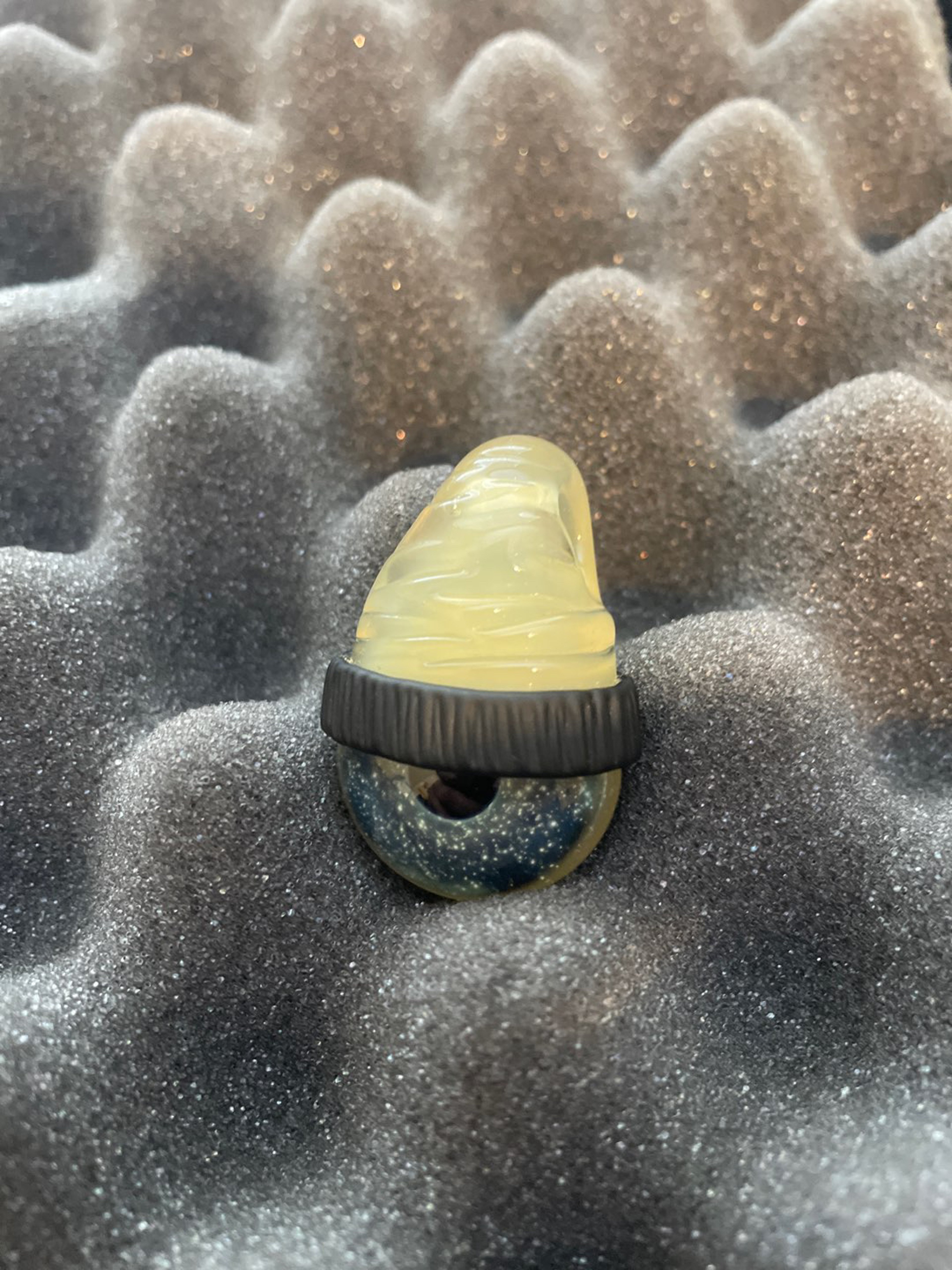 Preview pic of Junkie glass cfl eye beanie