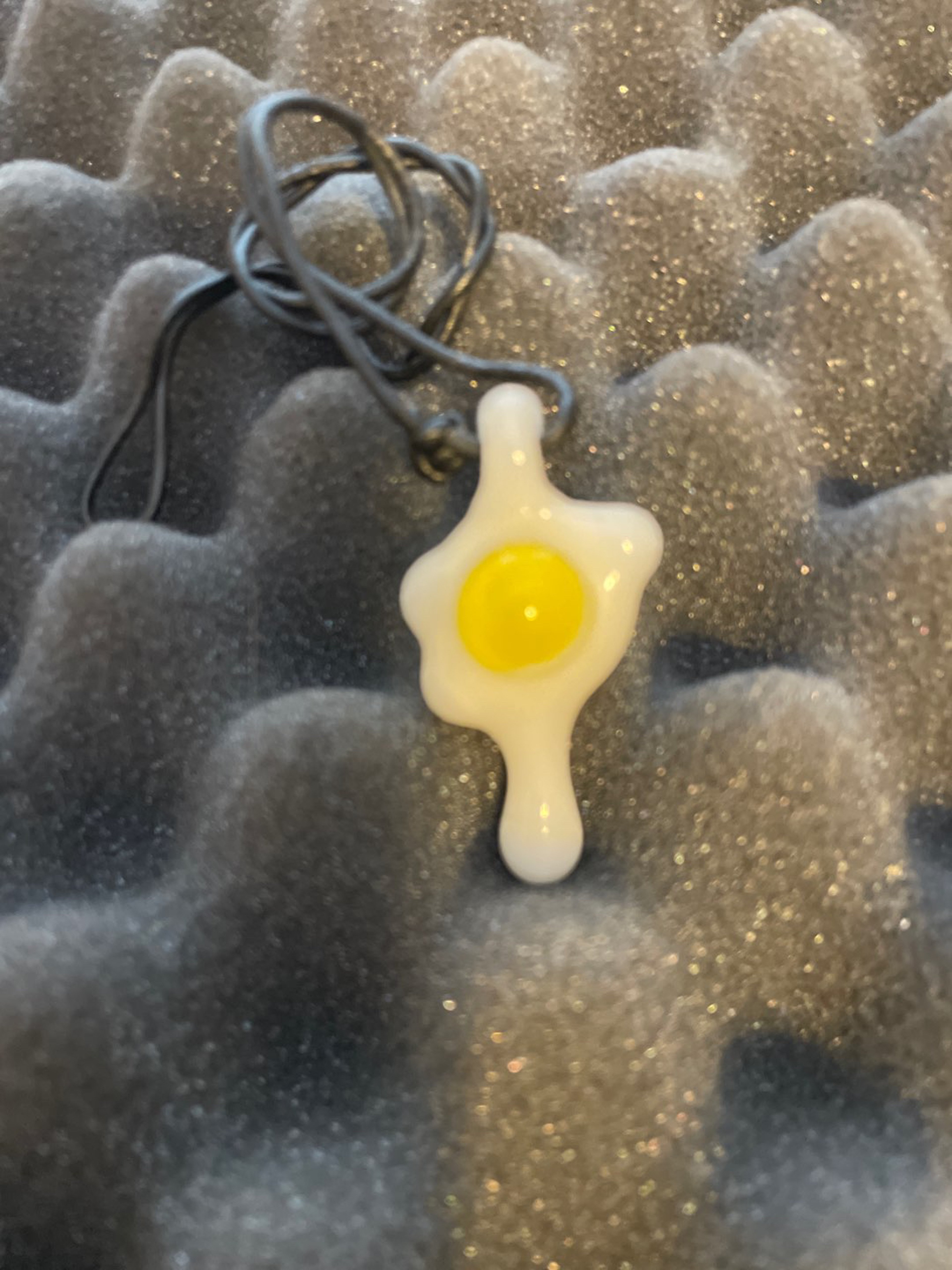 Preview pic of Fried egg pendant