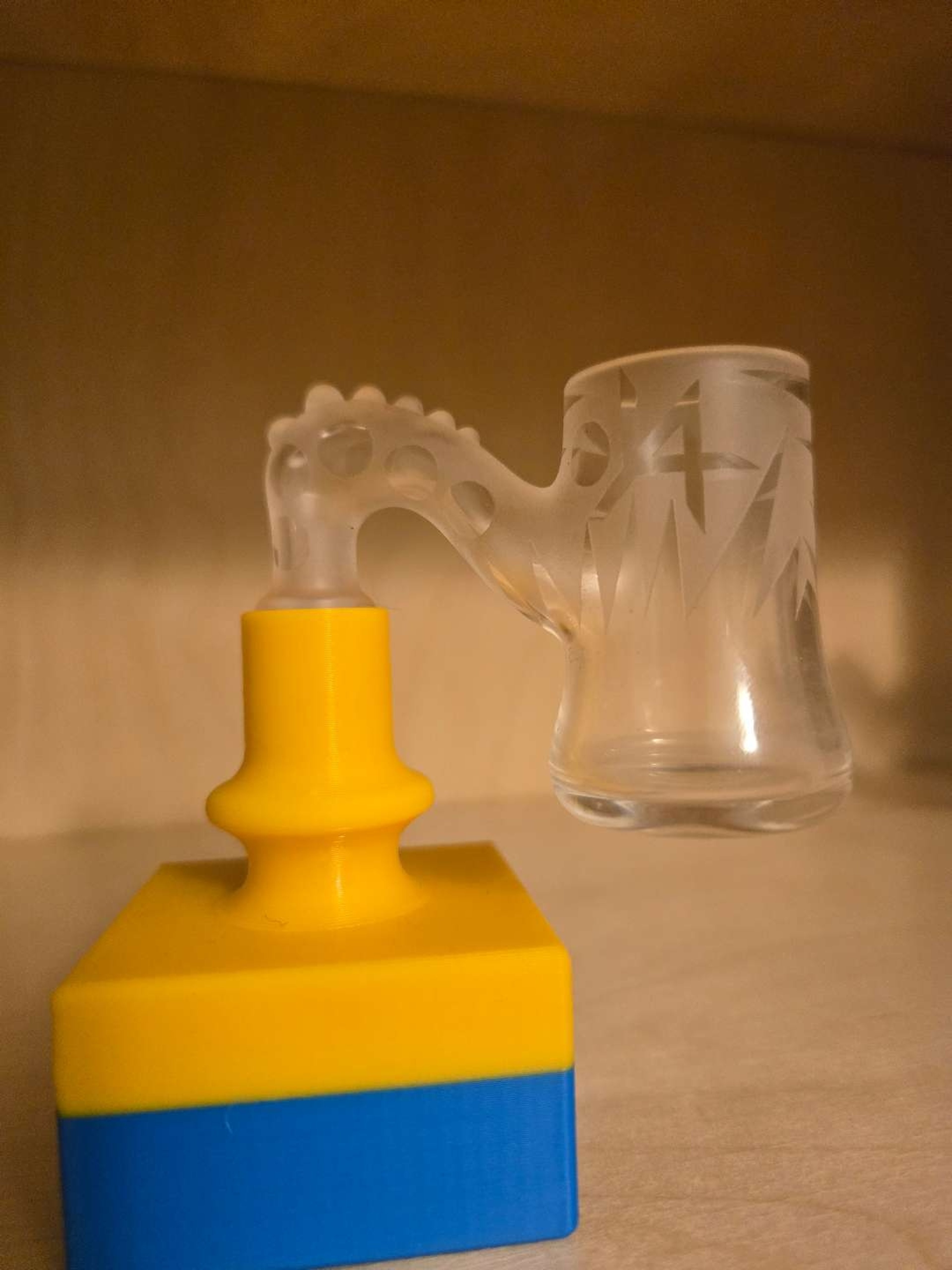 Preview pic of LA highlife octopus 14mm banger w cap