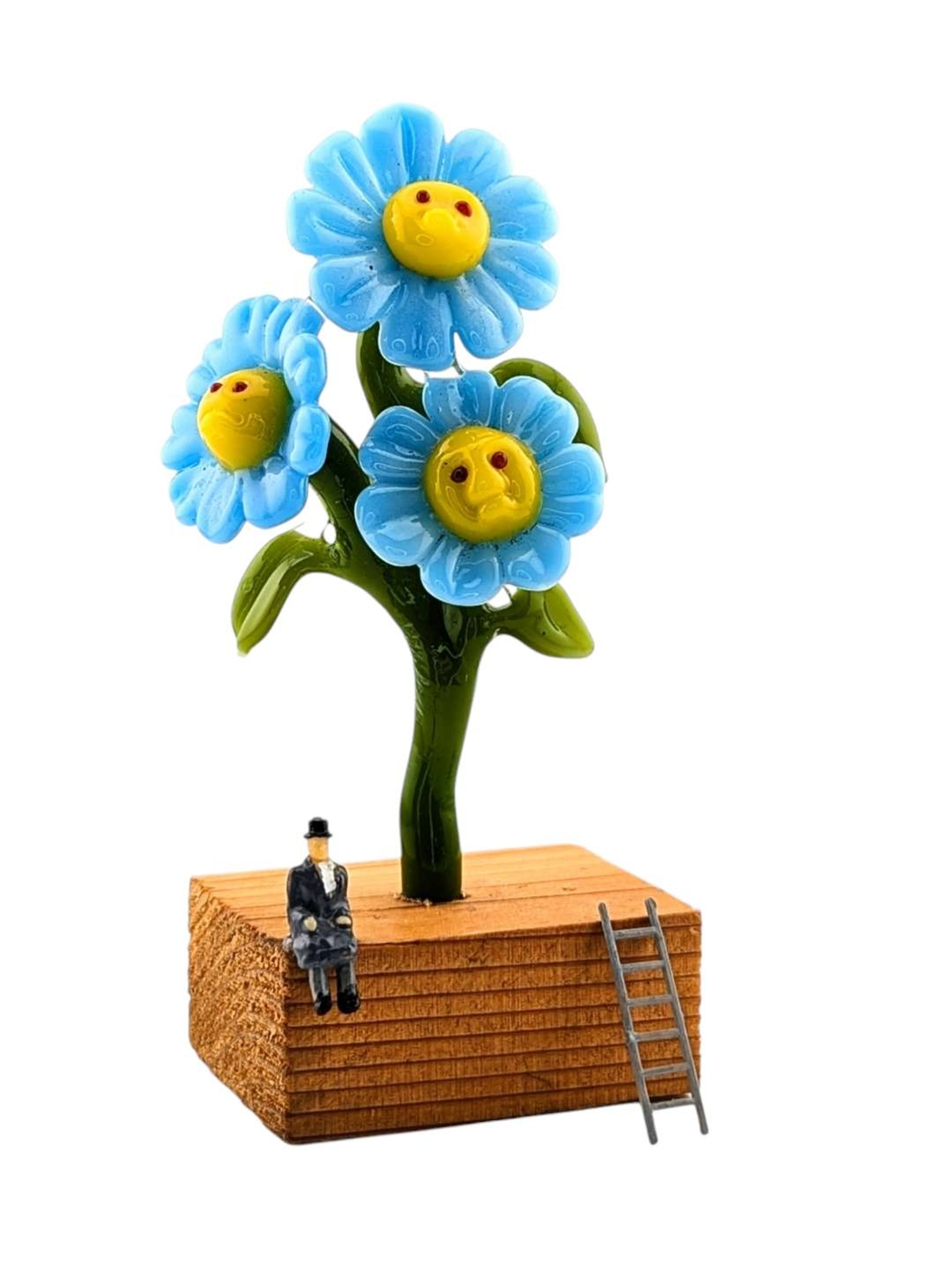 Preview pic of Ethan Windy "Blue Meanies" Glass Sculpture