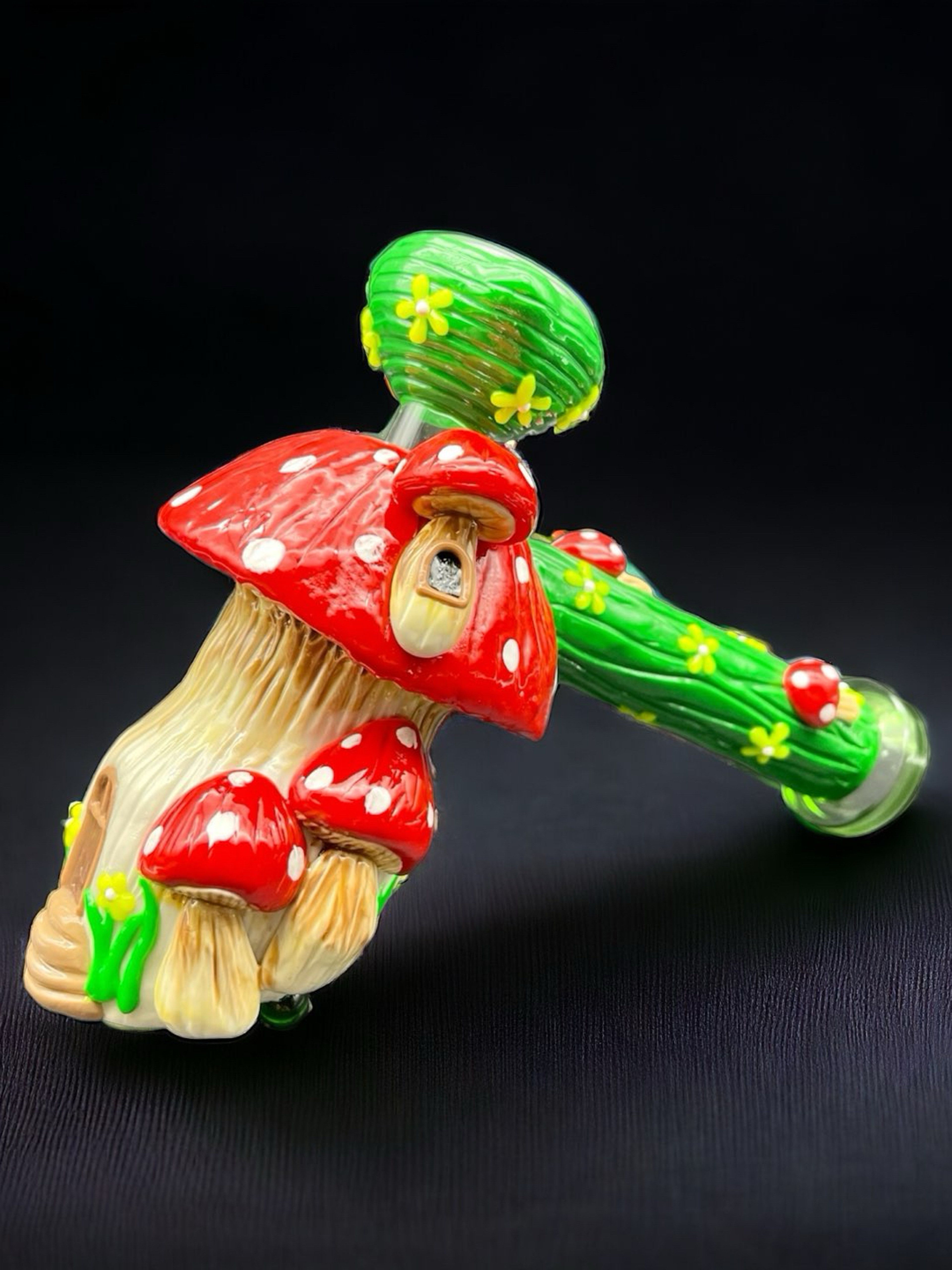 Preview pic of Cutest 3D Mushroom Hand Bubbler Glow in the Dark