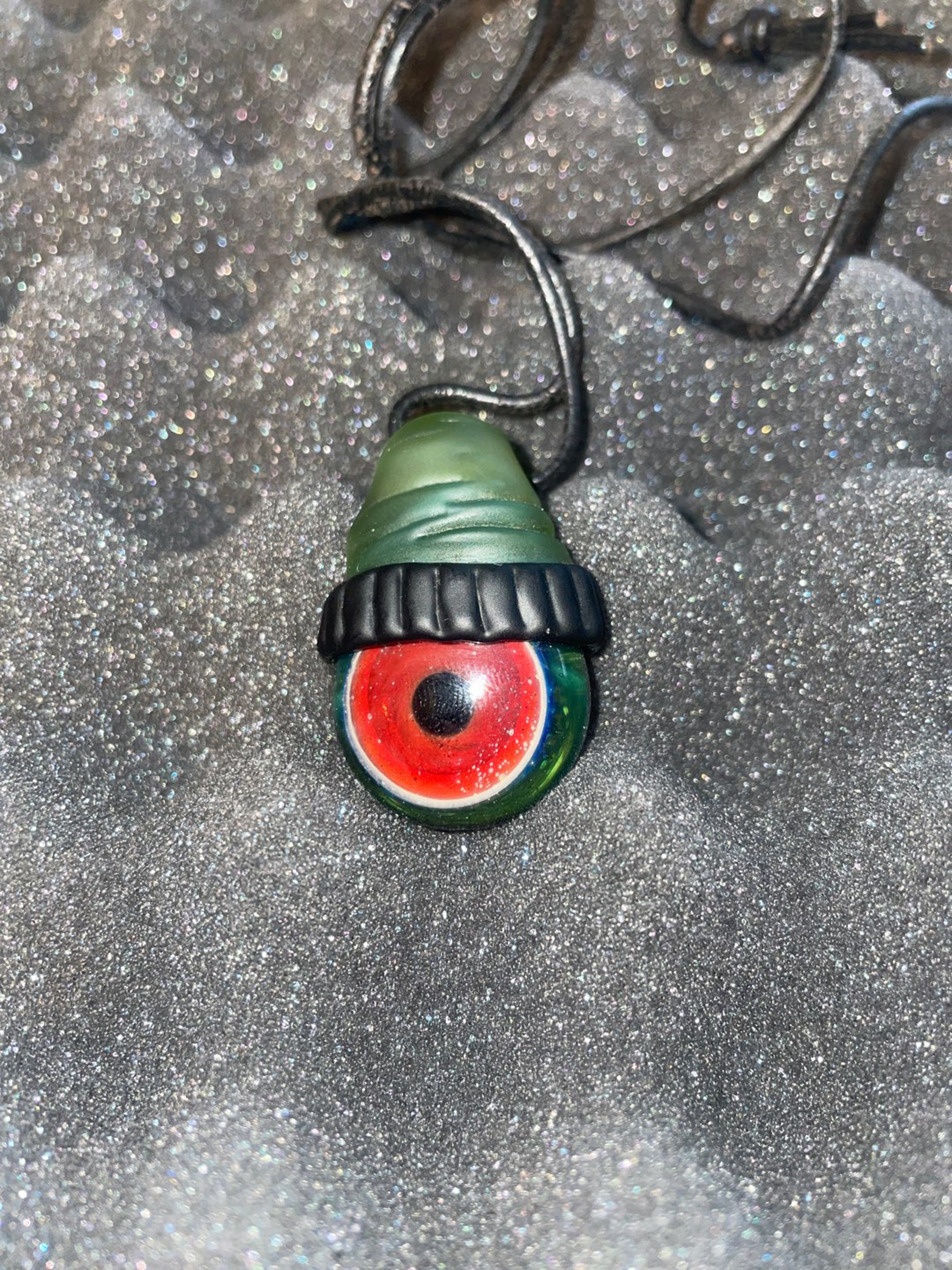 Preview pic of Junkie glass eye beanie