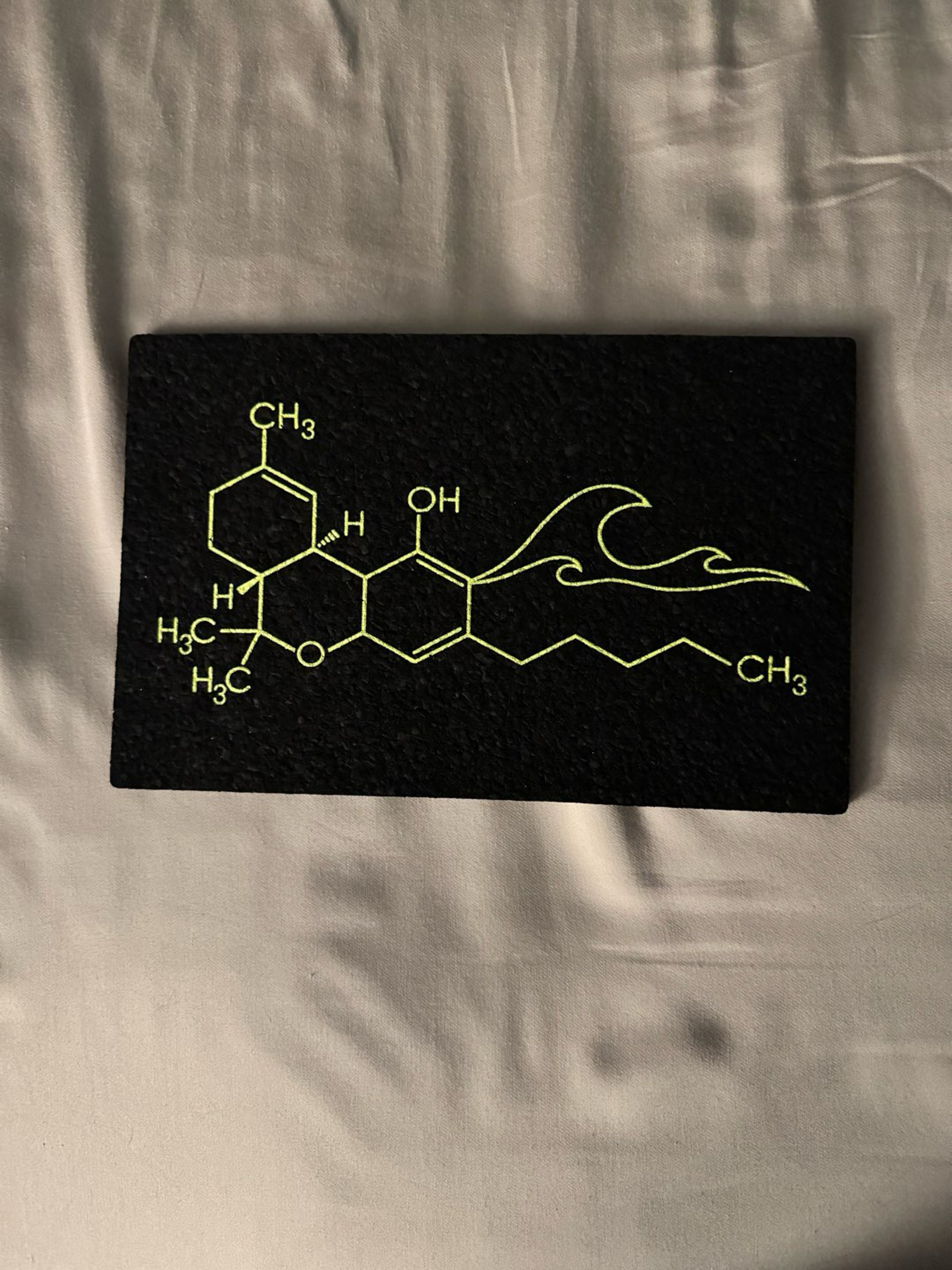 Preview pic of “THSEA” molecule by moodmats moodmat full uv glow