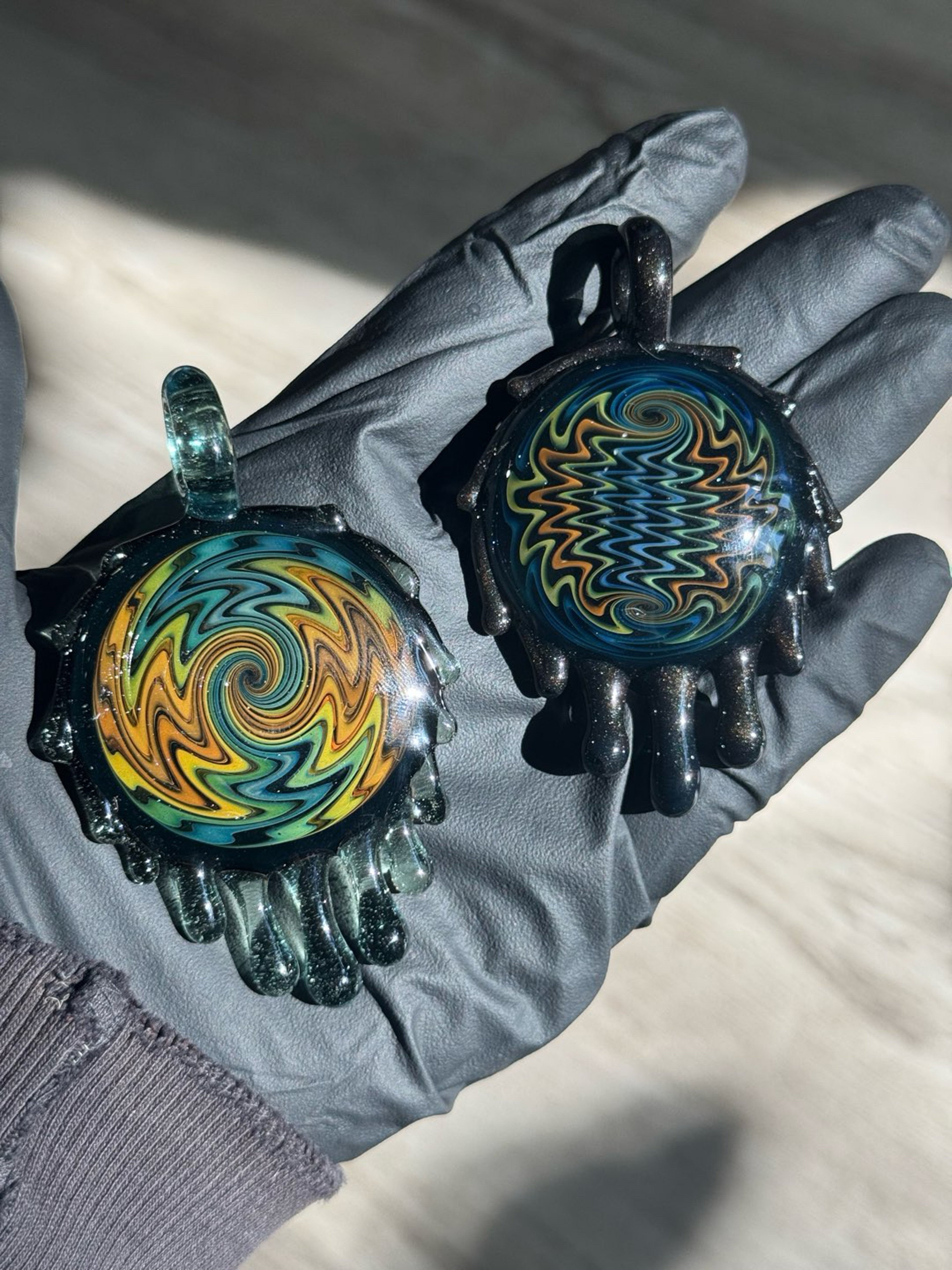 Preview pic of Drip Pendants from Jakers Glass