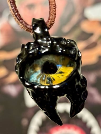 Preview pic of JunkieGlass OG Eye Pendy