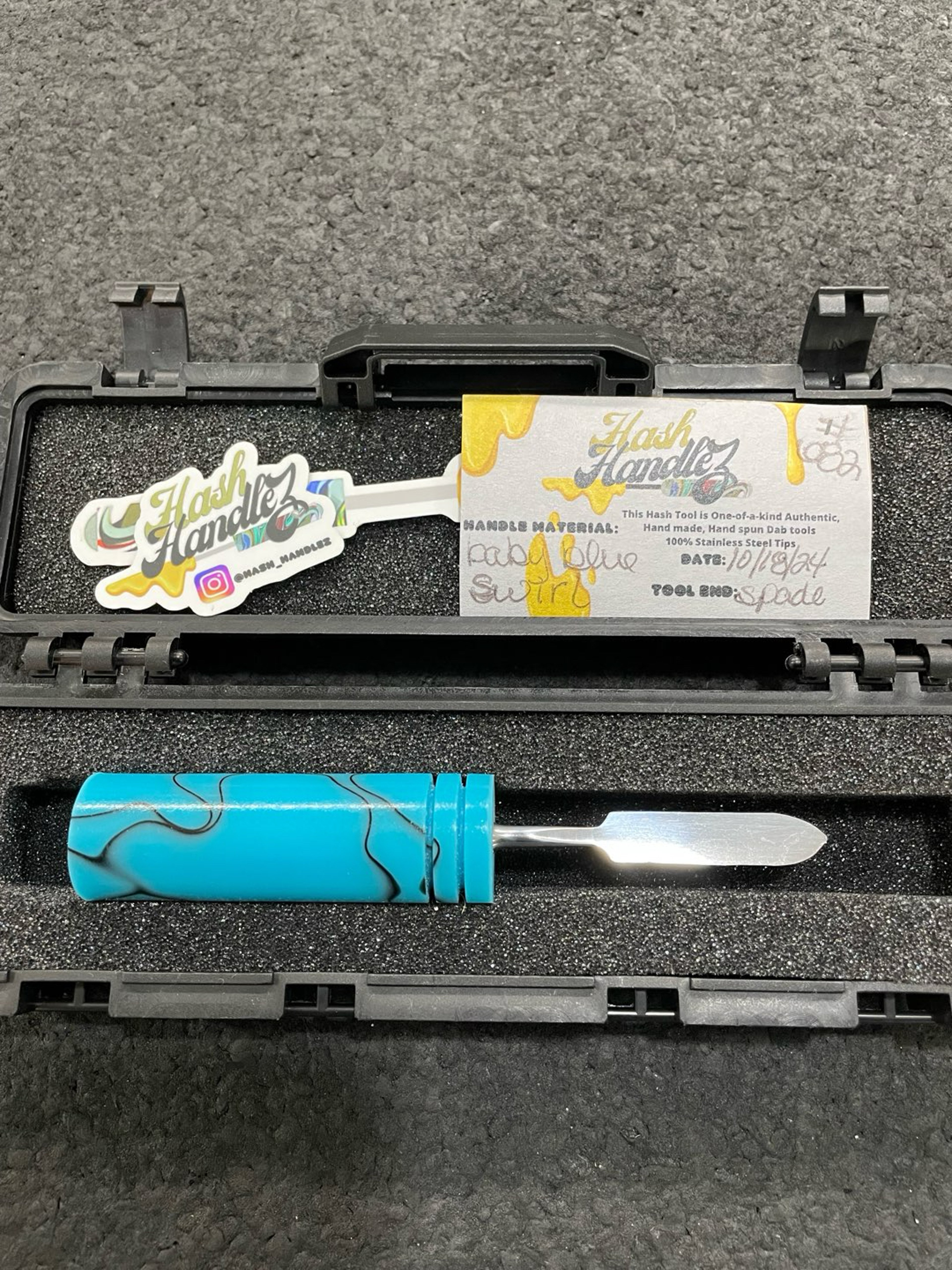 Preview pic of Hash Handlez “Baby Blue Swirl” Hand Made Tool