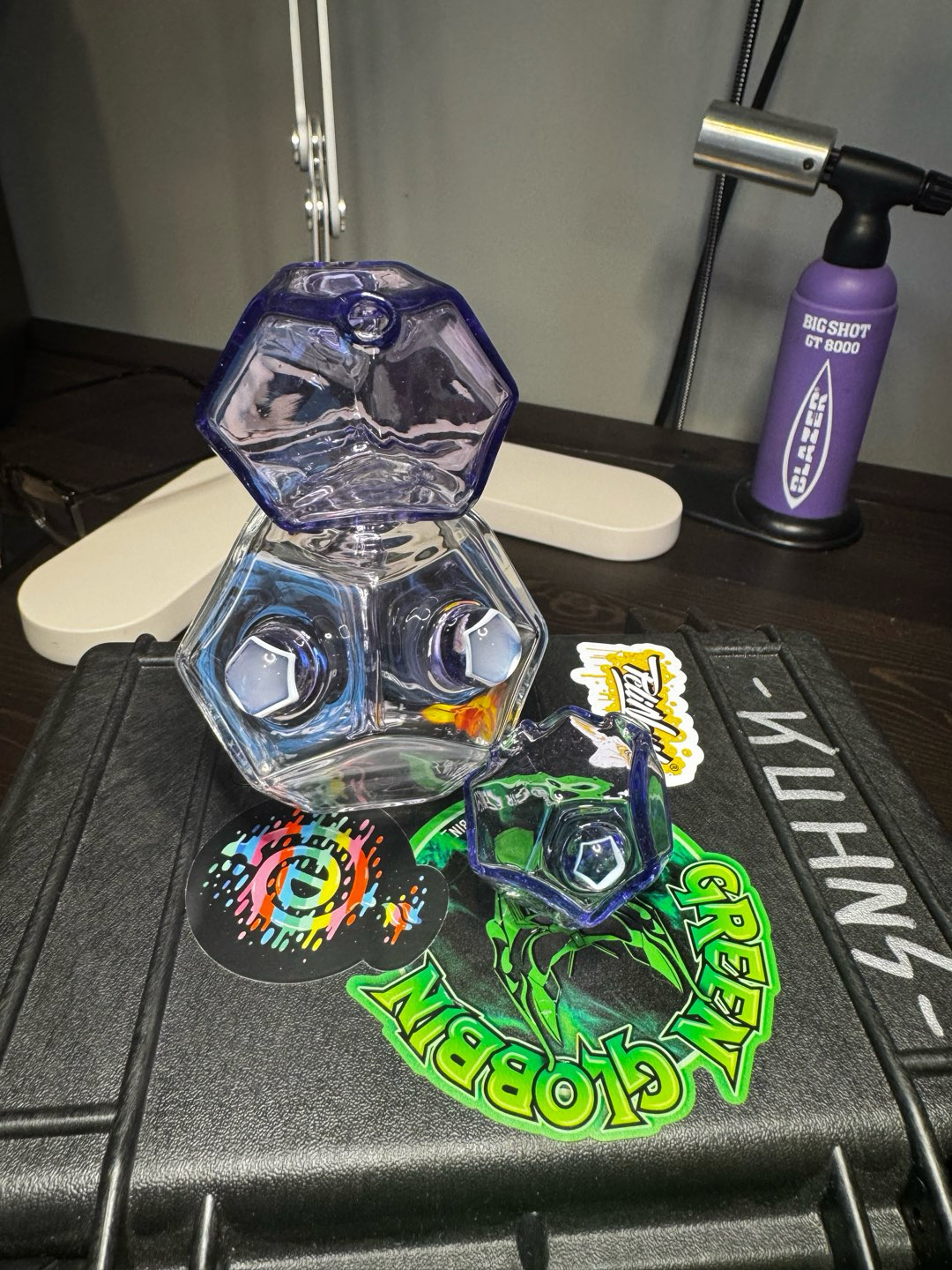 Preview pic of Kuhns glass voyager