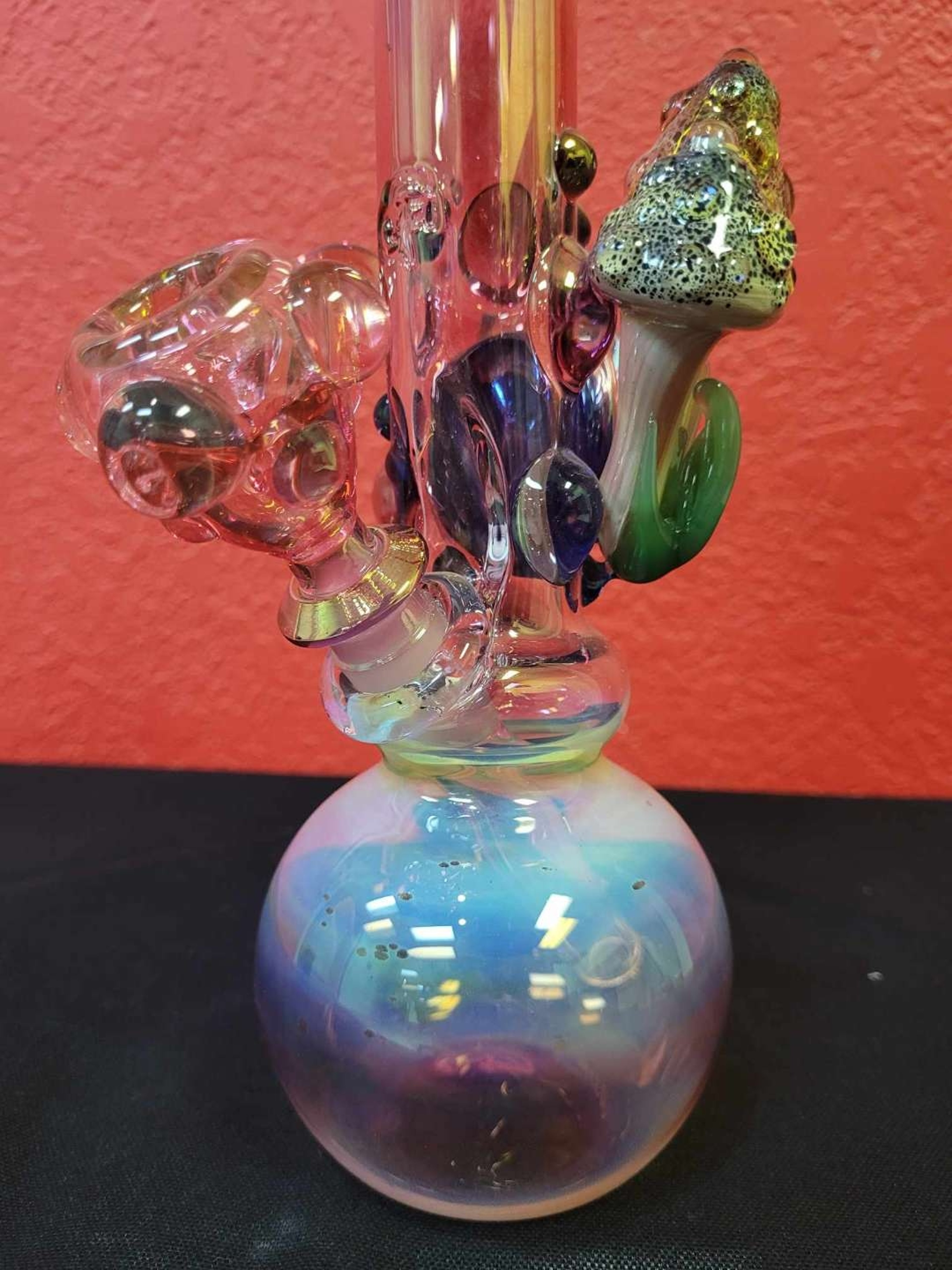 Preview pic of Michael Robinson piece. Grinder Glass.