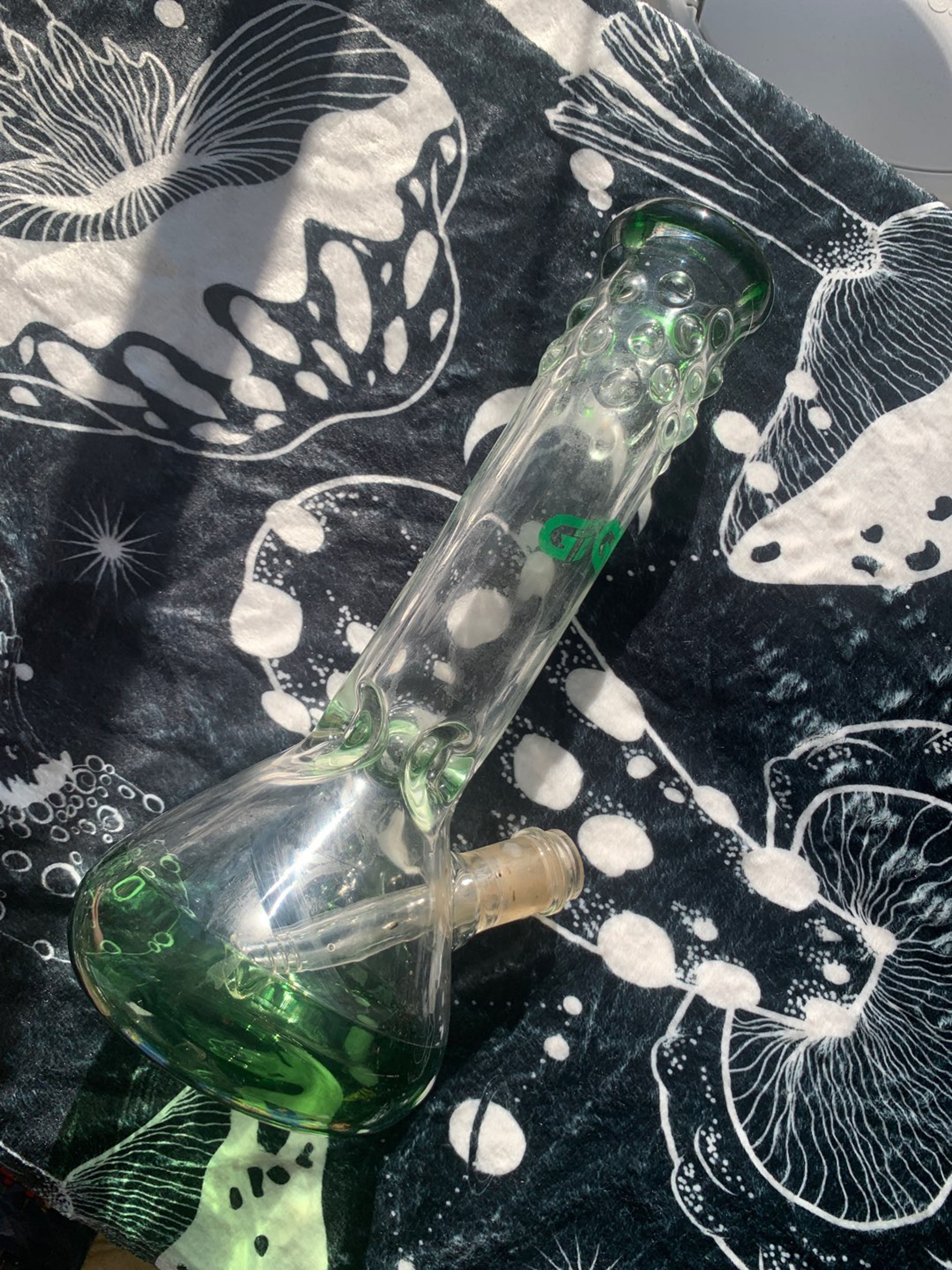 Preview pic of Green 10 inch beaker bong