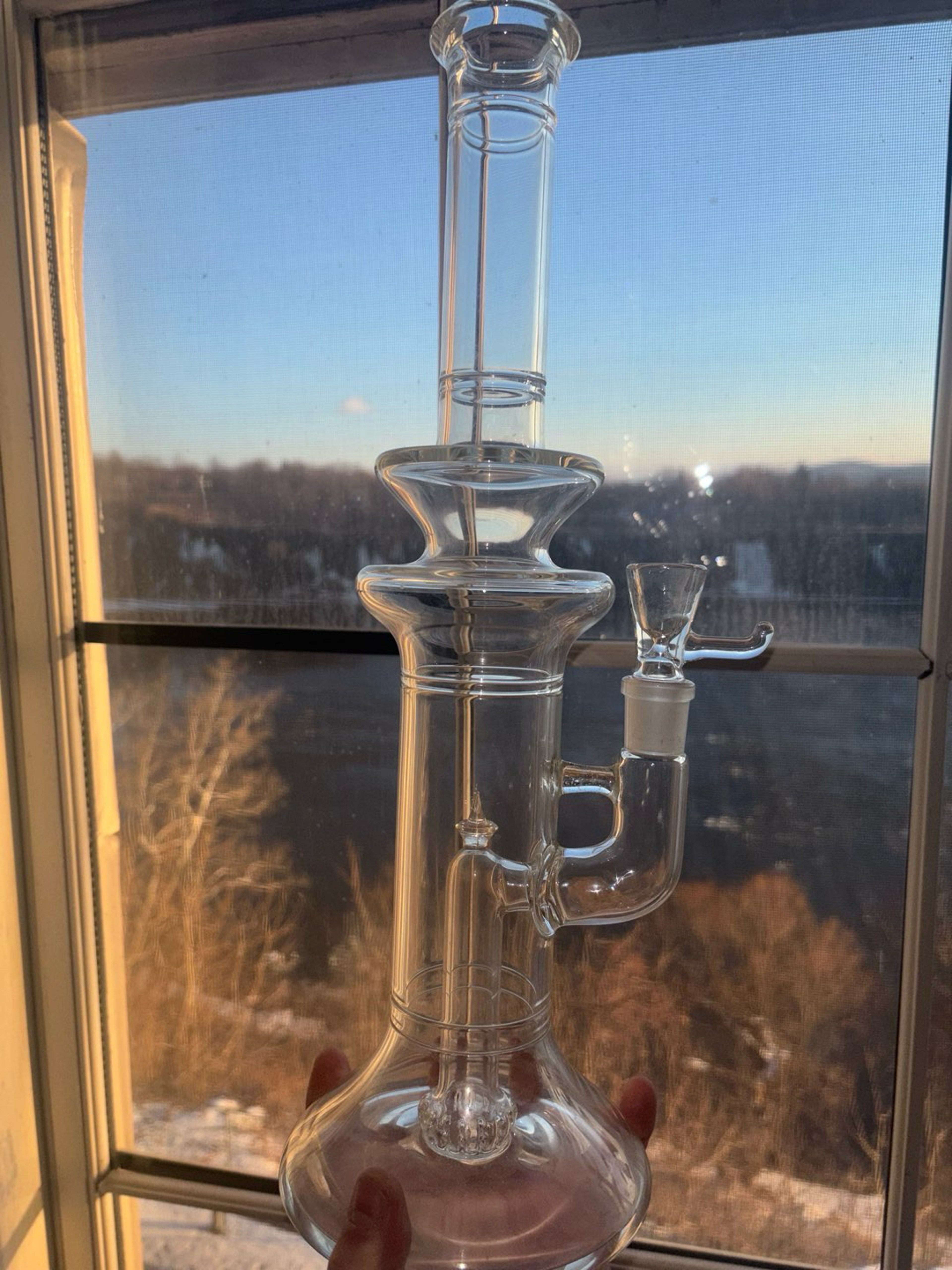 Preview pic of UV Pgladindesigns bong