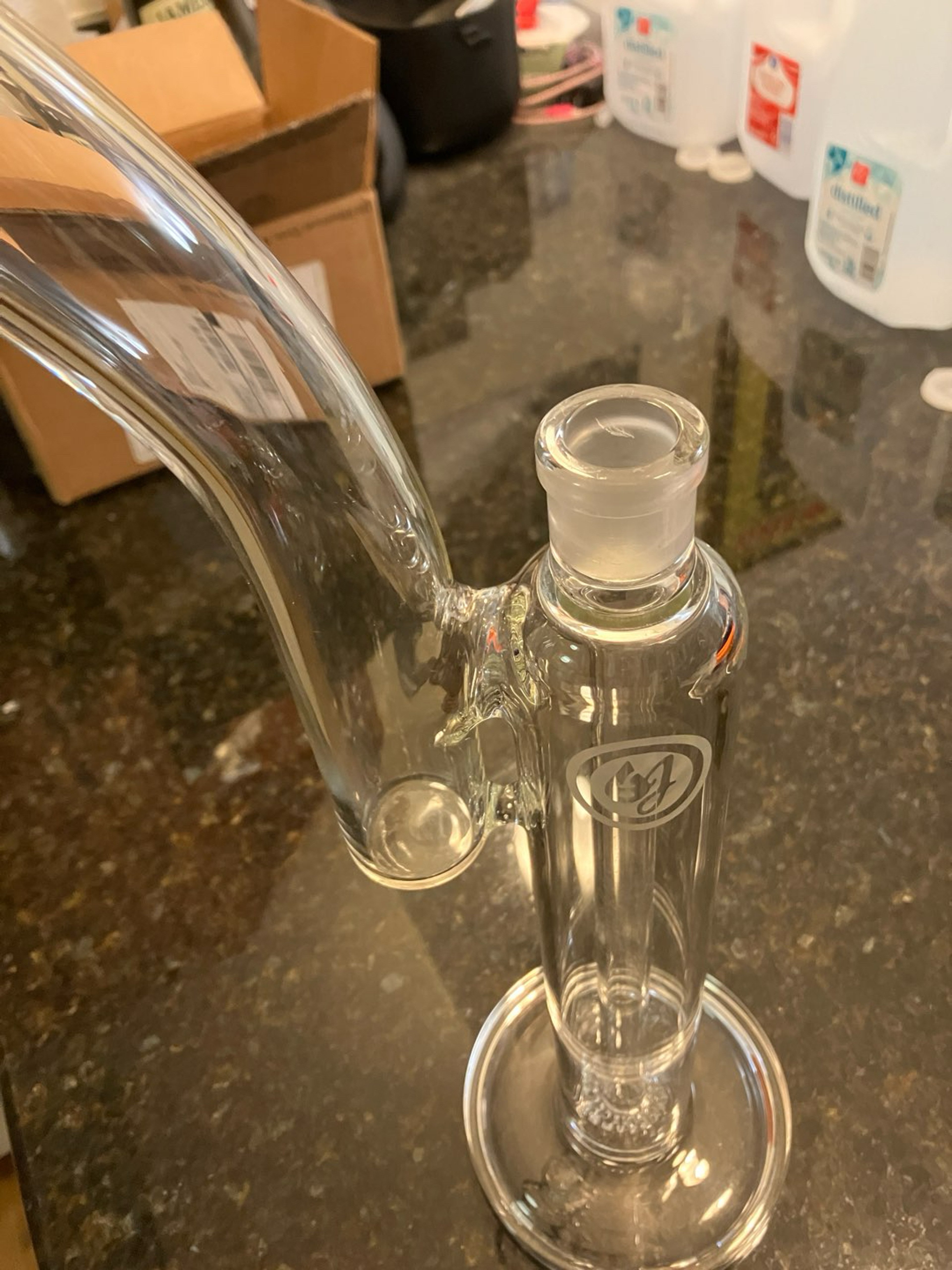 Preview pic of XL Showerhead bubbler 18mm OJ FLAME