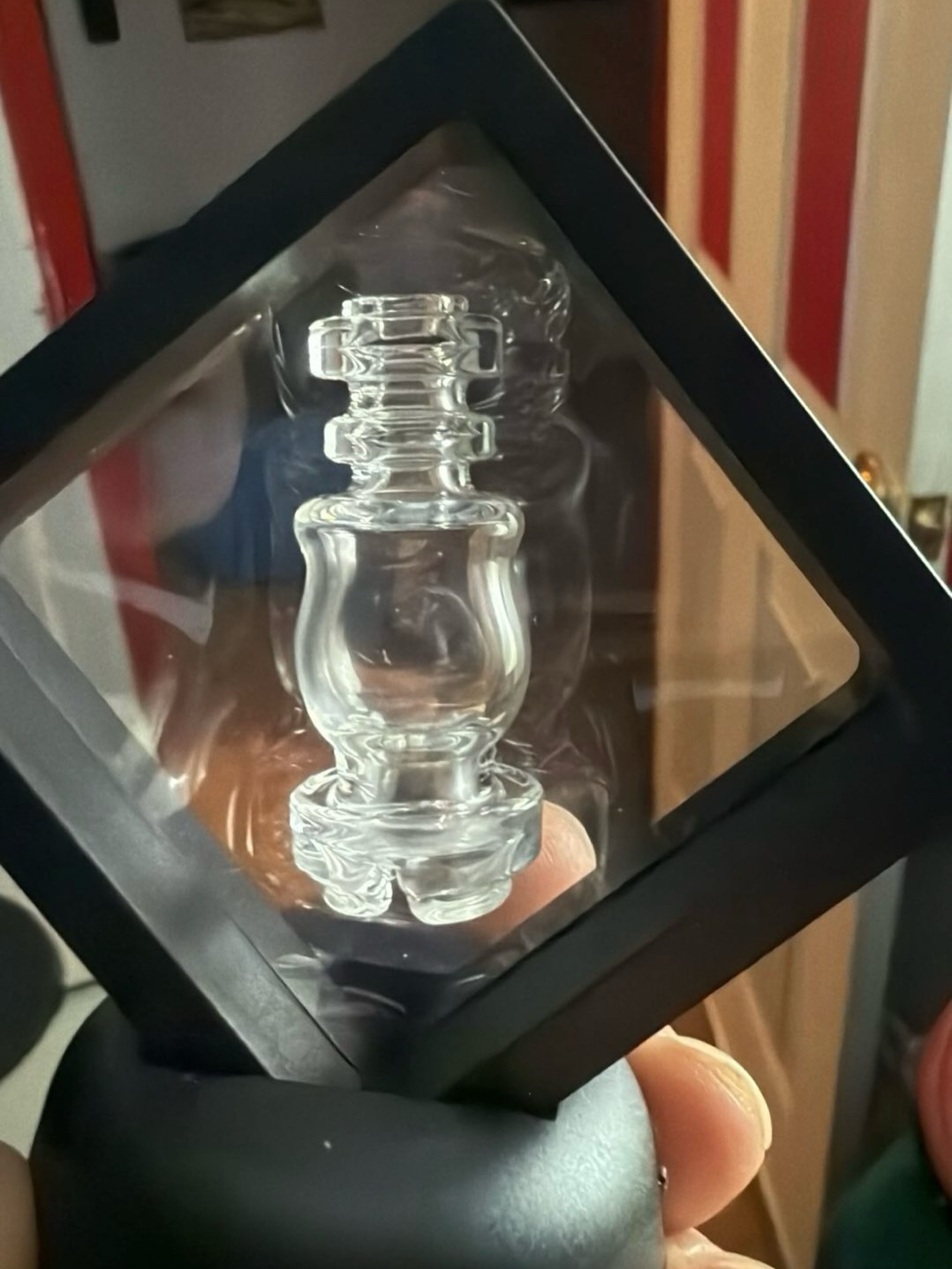 Preview pic of Scolari Glass clear pivot top