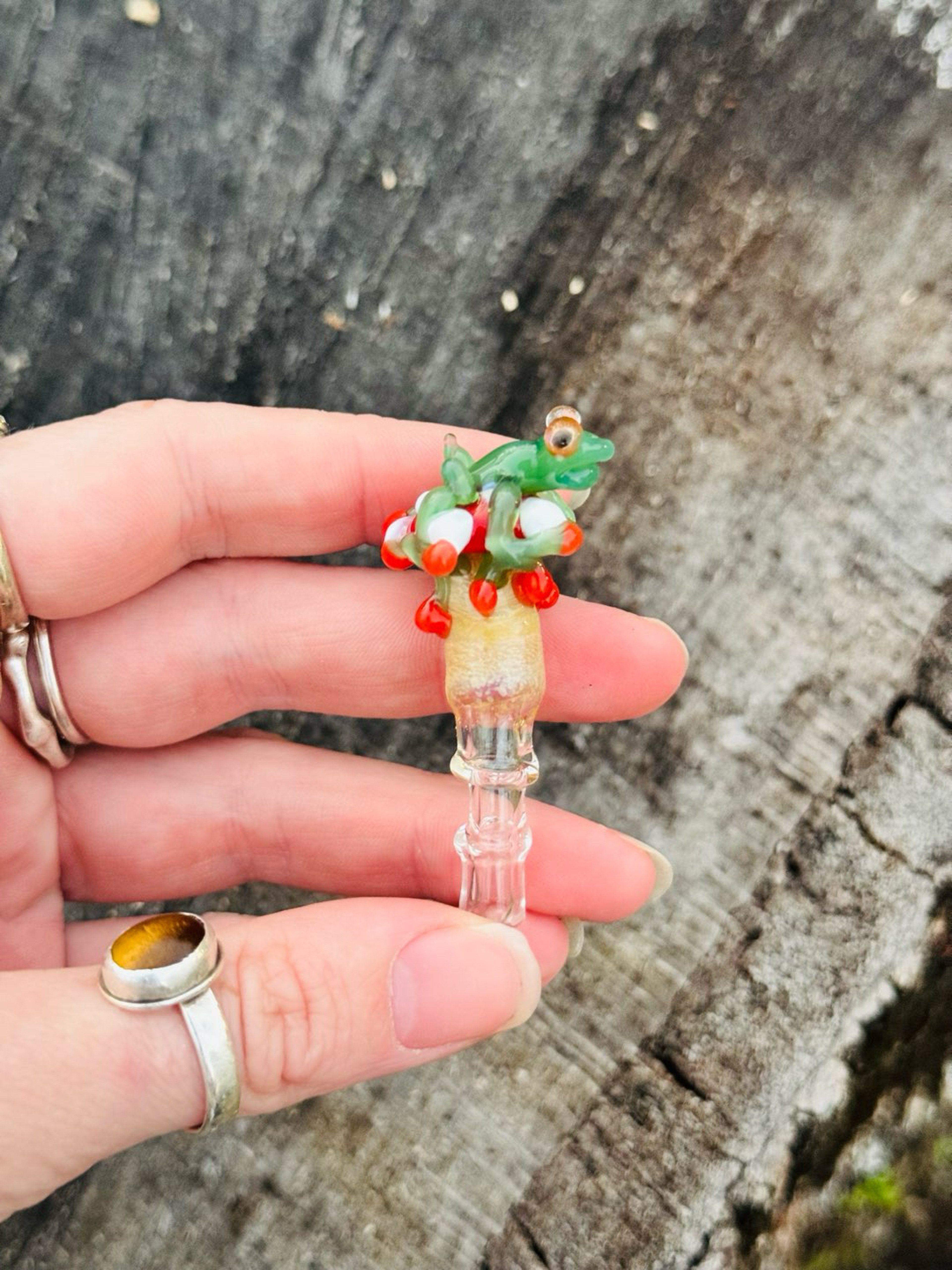 Preview pic of Green frog on muhroom joystick 3DXL fits for the puffco peak pro