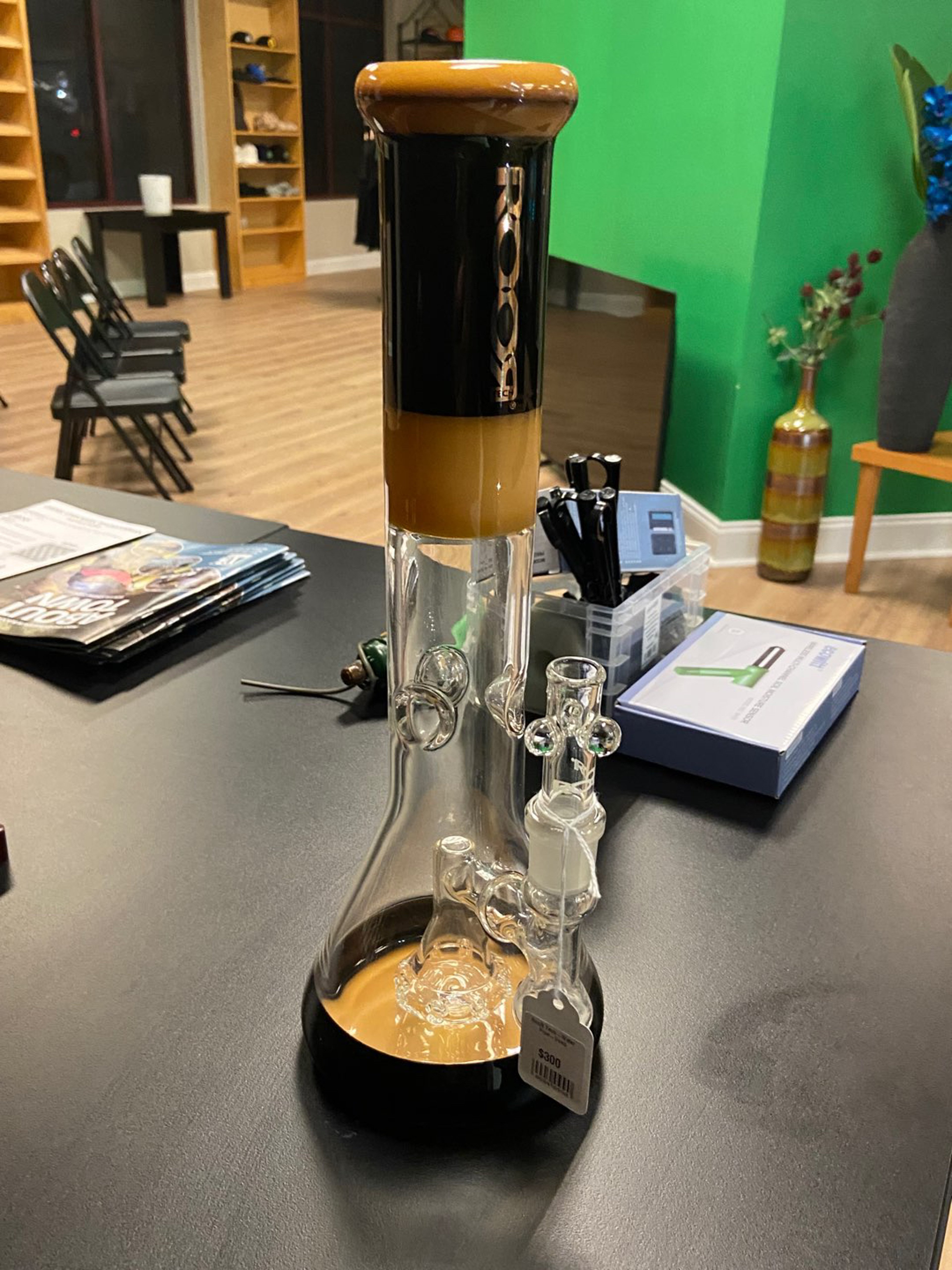 Preview pic of RooR Tech Beaker with Shower Head
