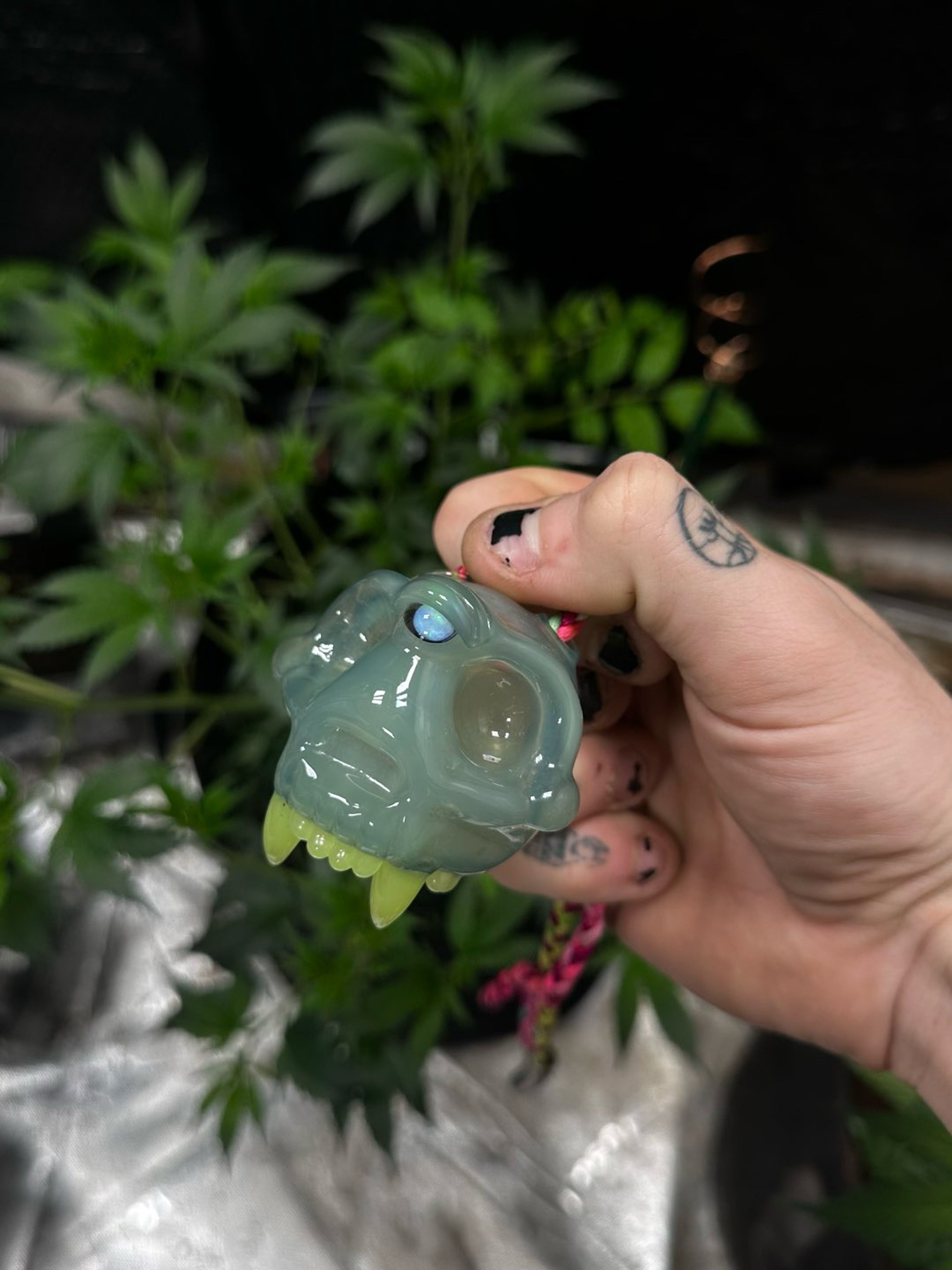 Preview pic of Awoken Cat pendant #15