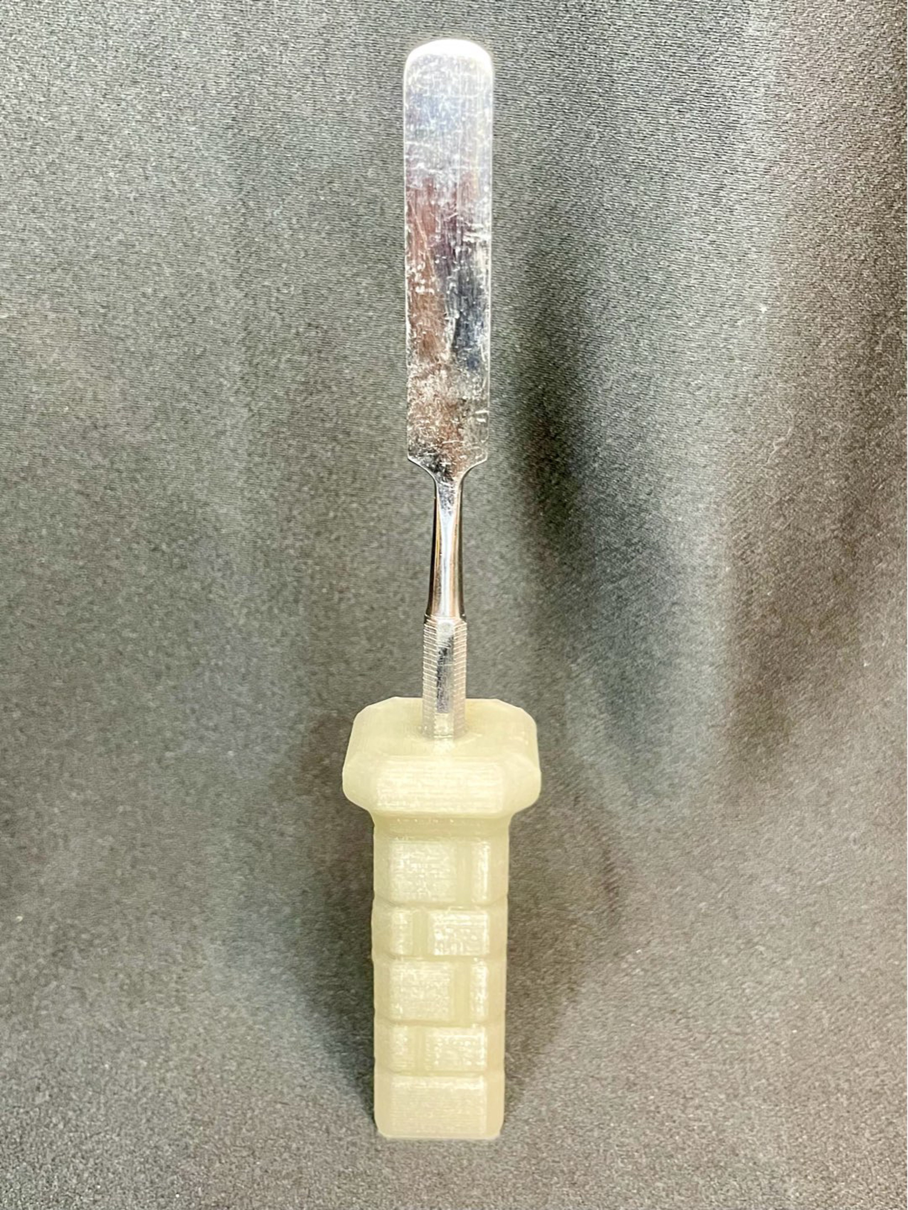 Preview pic of By the brick 3d printed dab tool