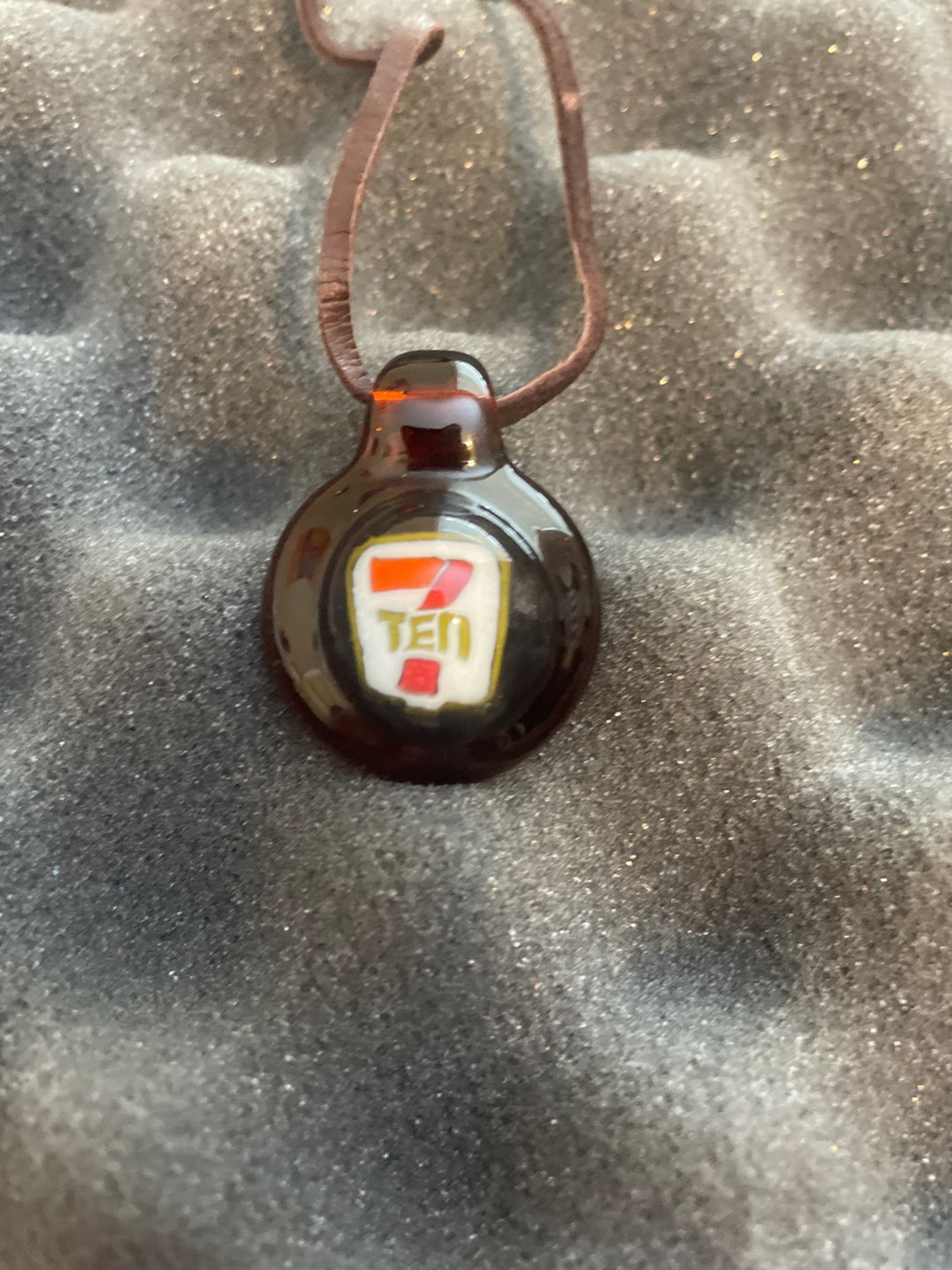 Preview pic of 7 ten Millie pendant