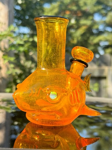Preview pic of Niko Cray Shark Bong #1