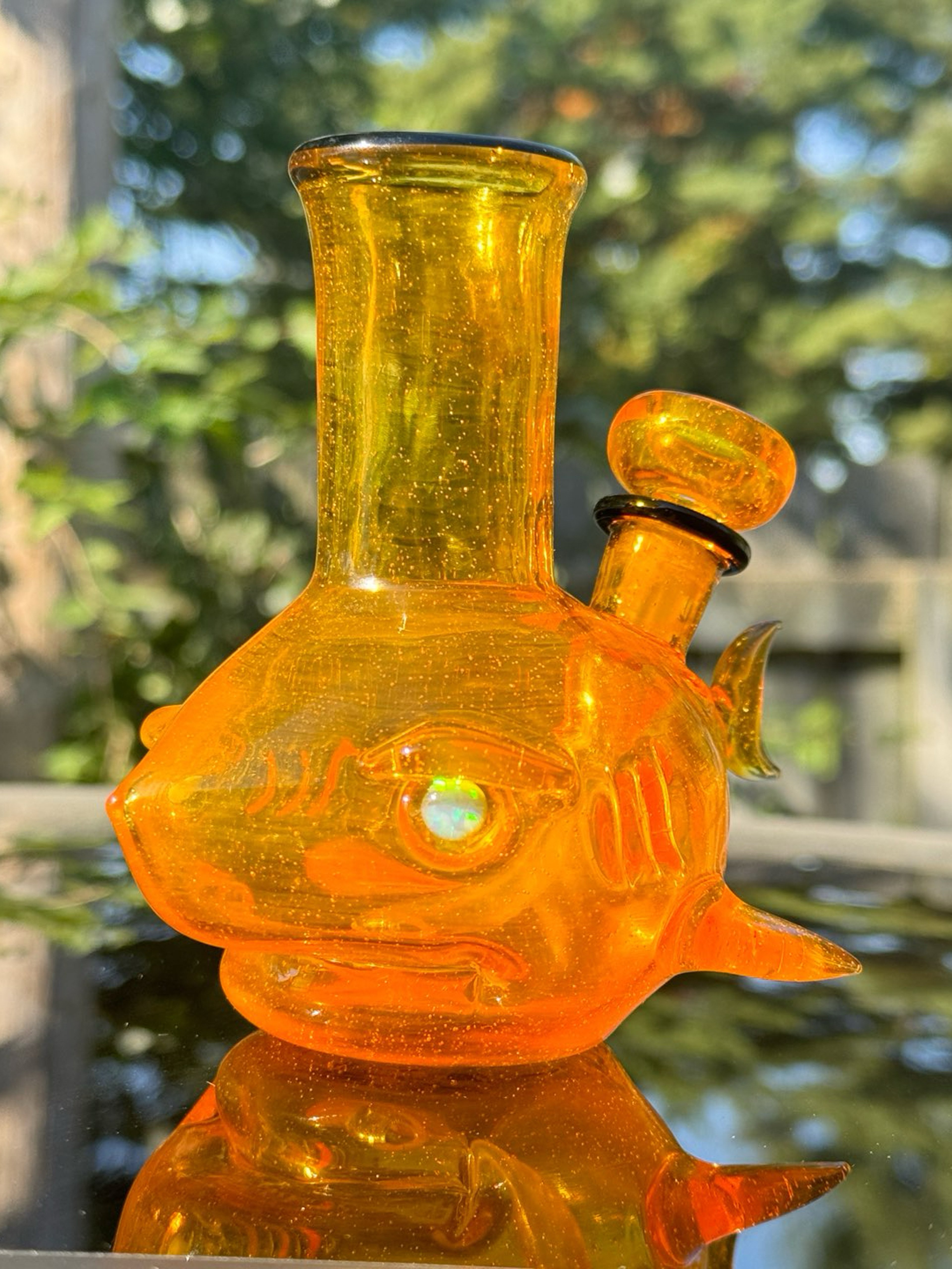 Preview pic of Niko Cray Shark Bong #1
