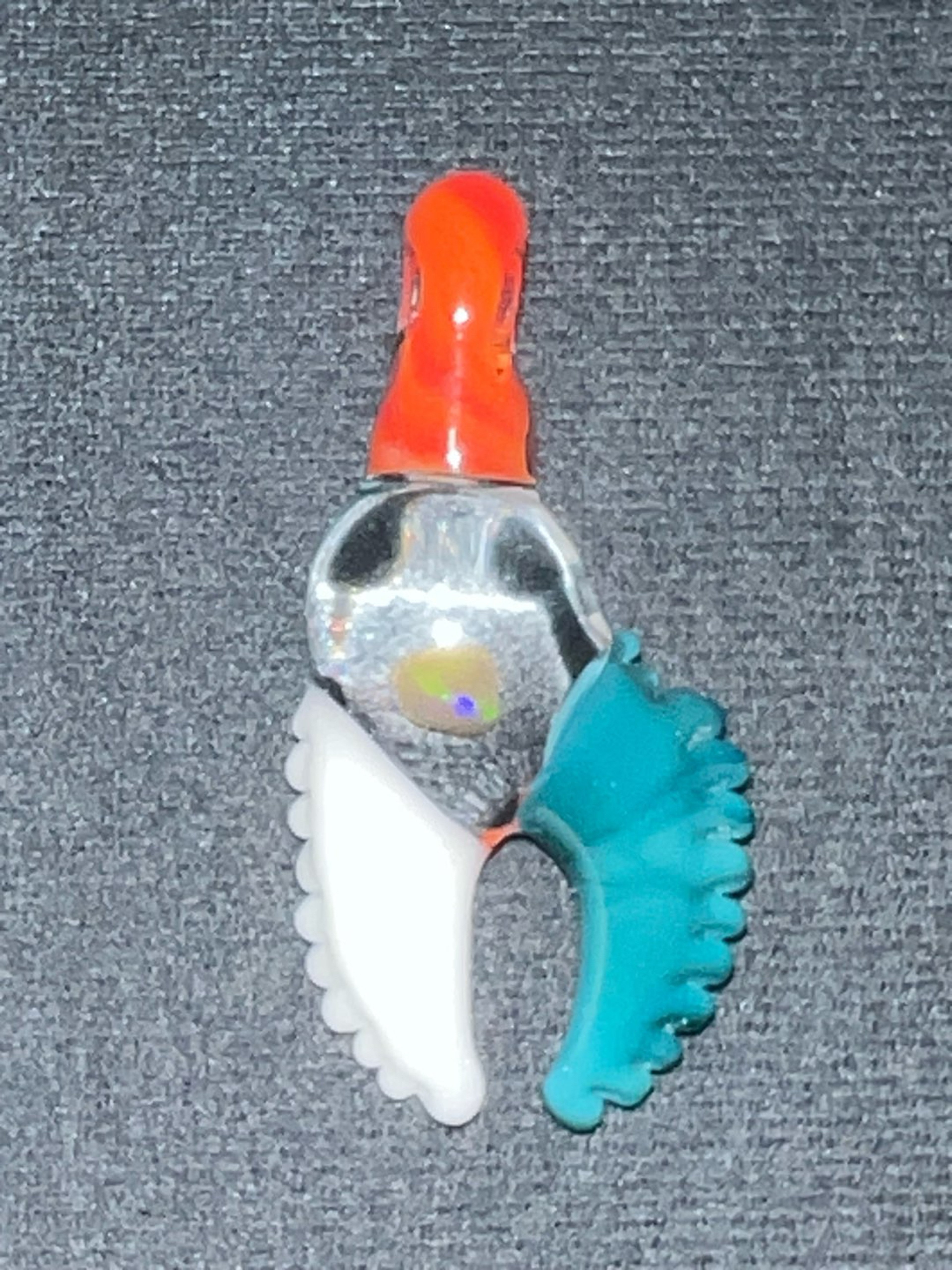 Preview pic of Glass claw pendant