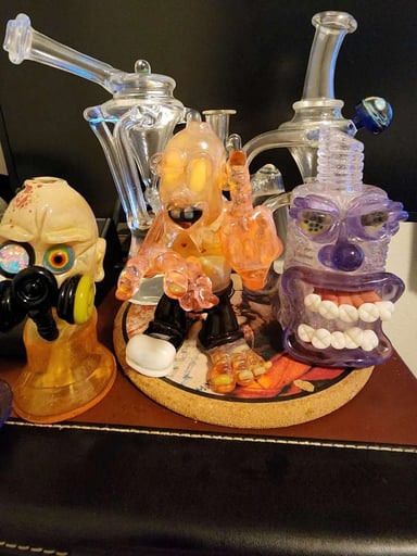 Preview pic of Frosty Fresh, Mango Glass, Hoodratt Shit, Up Dog Glass