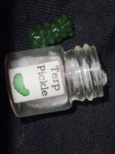 Preview pic of Wallander glass Terp pickle
