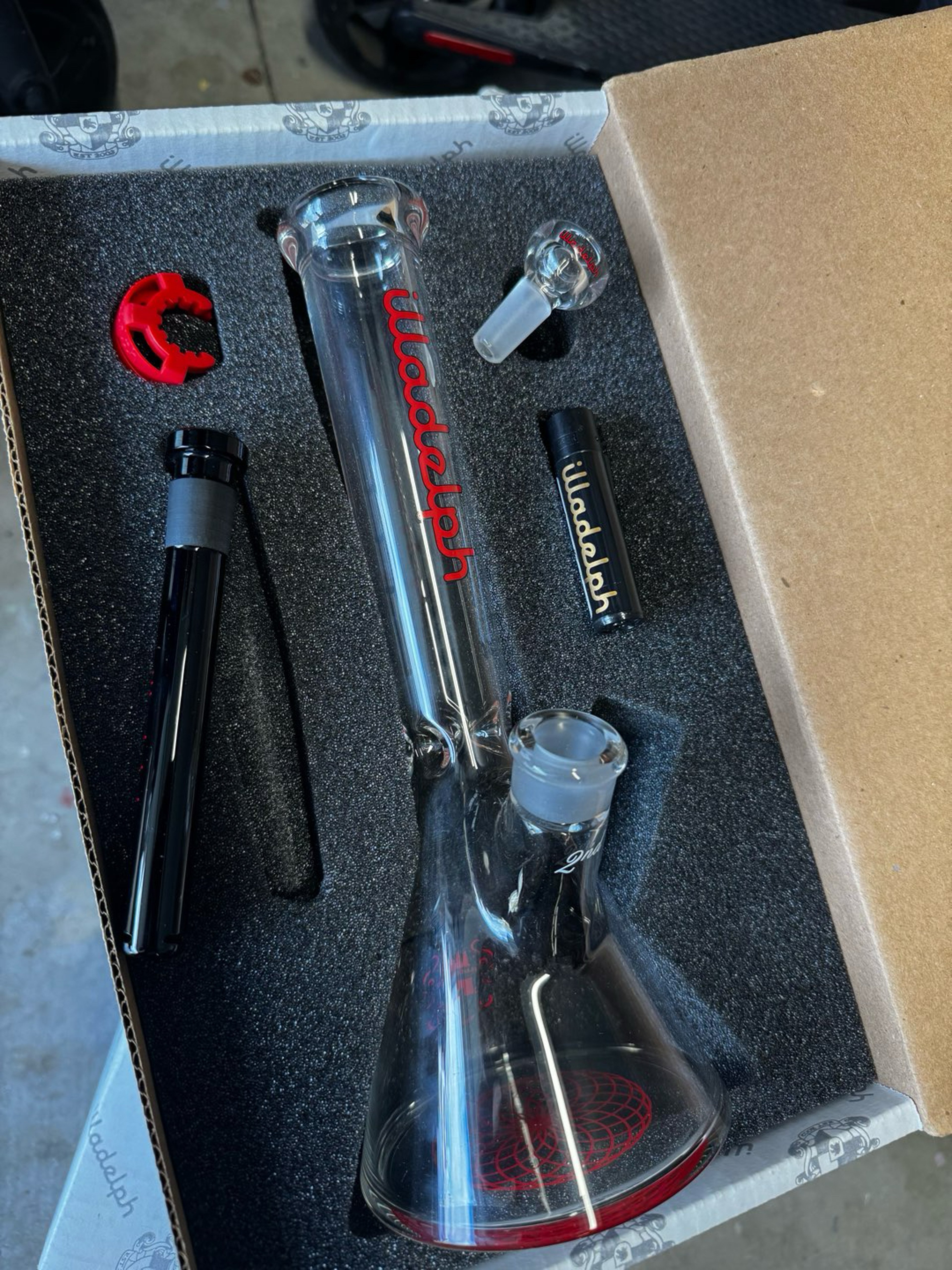 Preview pic of *New* Illadelph Red Mini Beaker