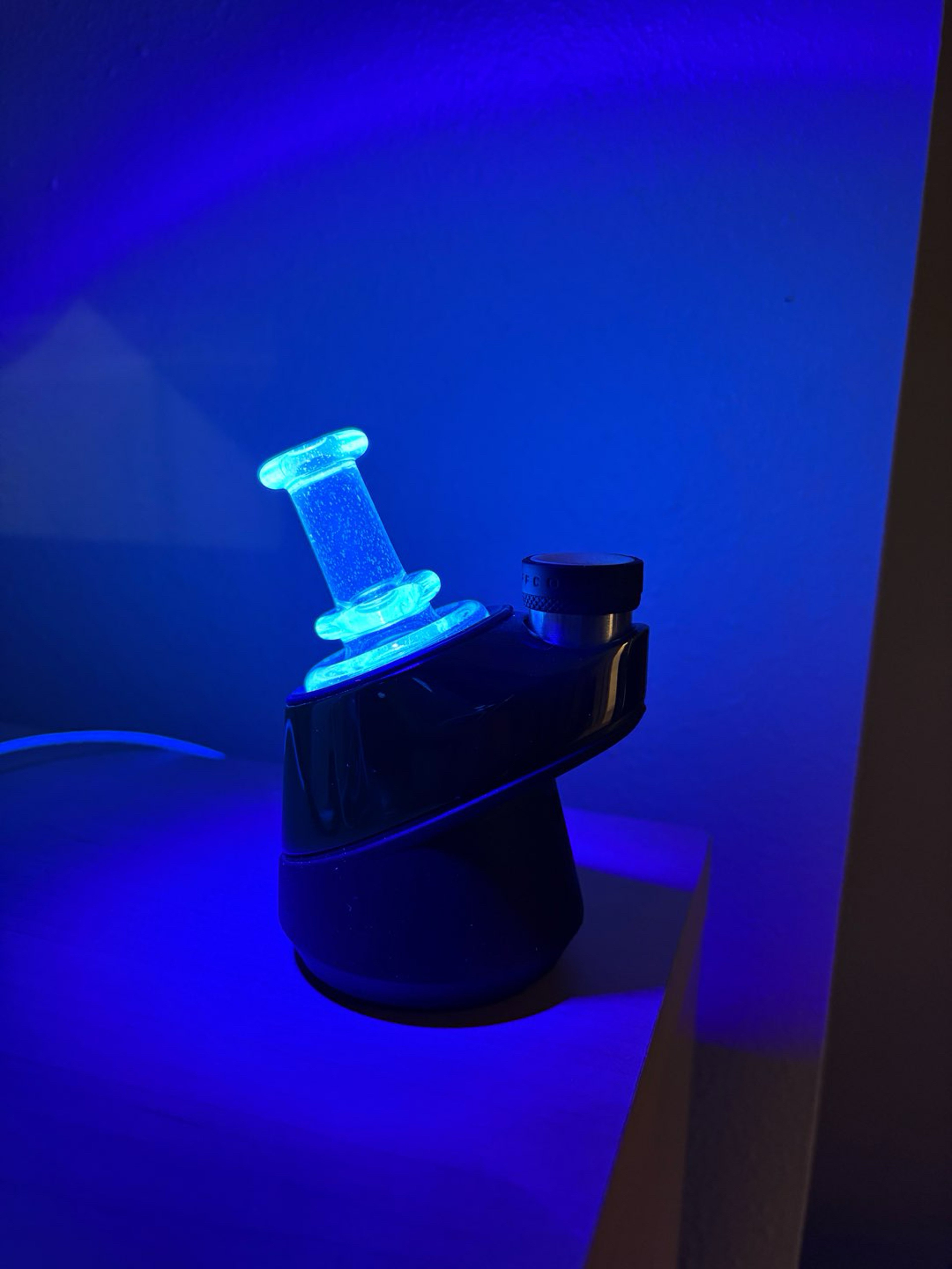 Preview pic of Blu-V Puffco dry top