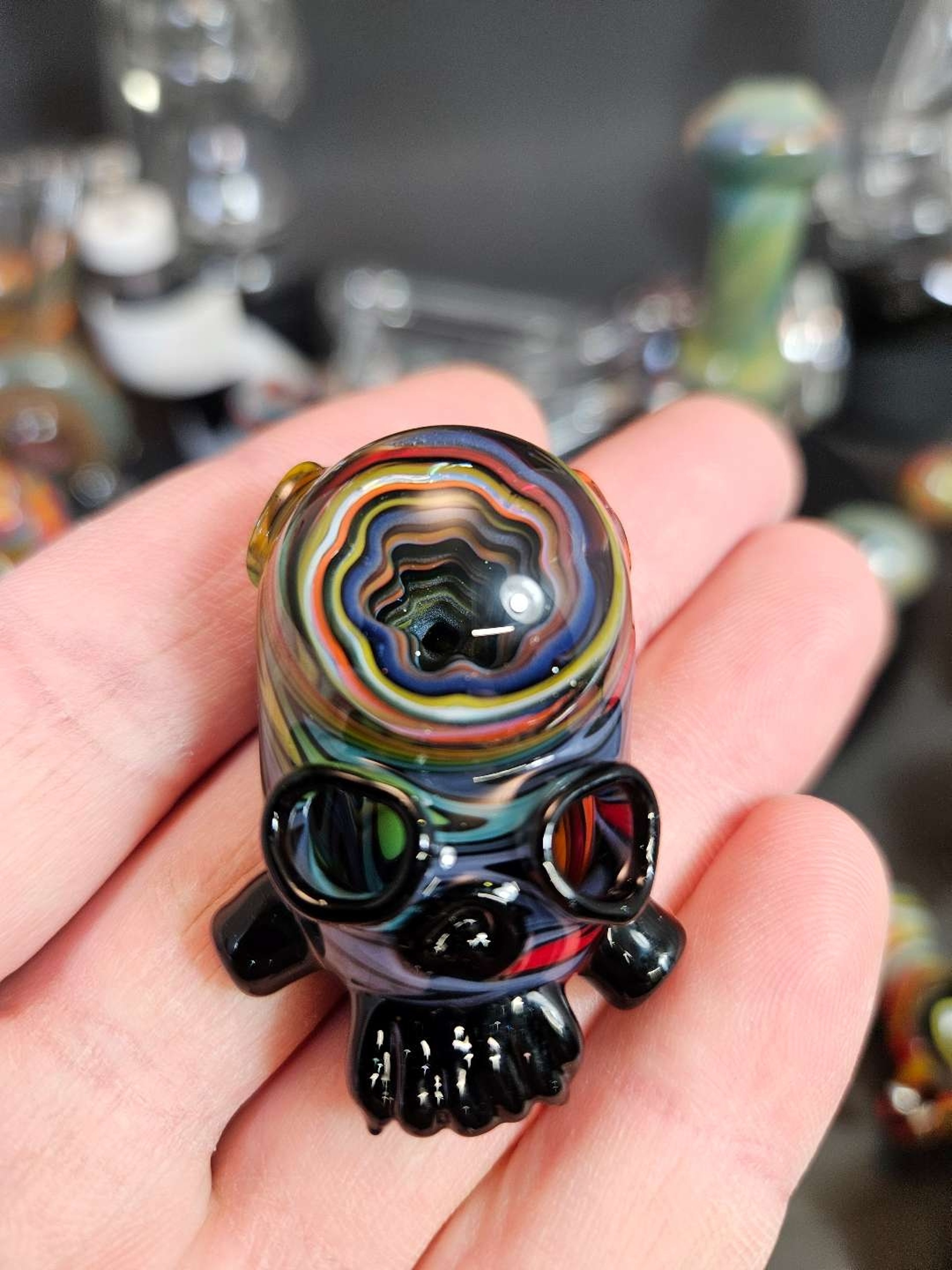Preview pic of Linework Skull pendy