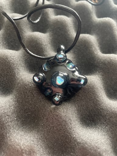 Preview pic of Opal pendant