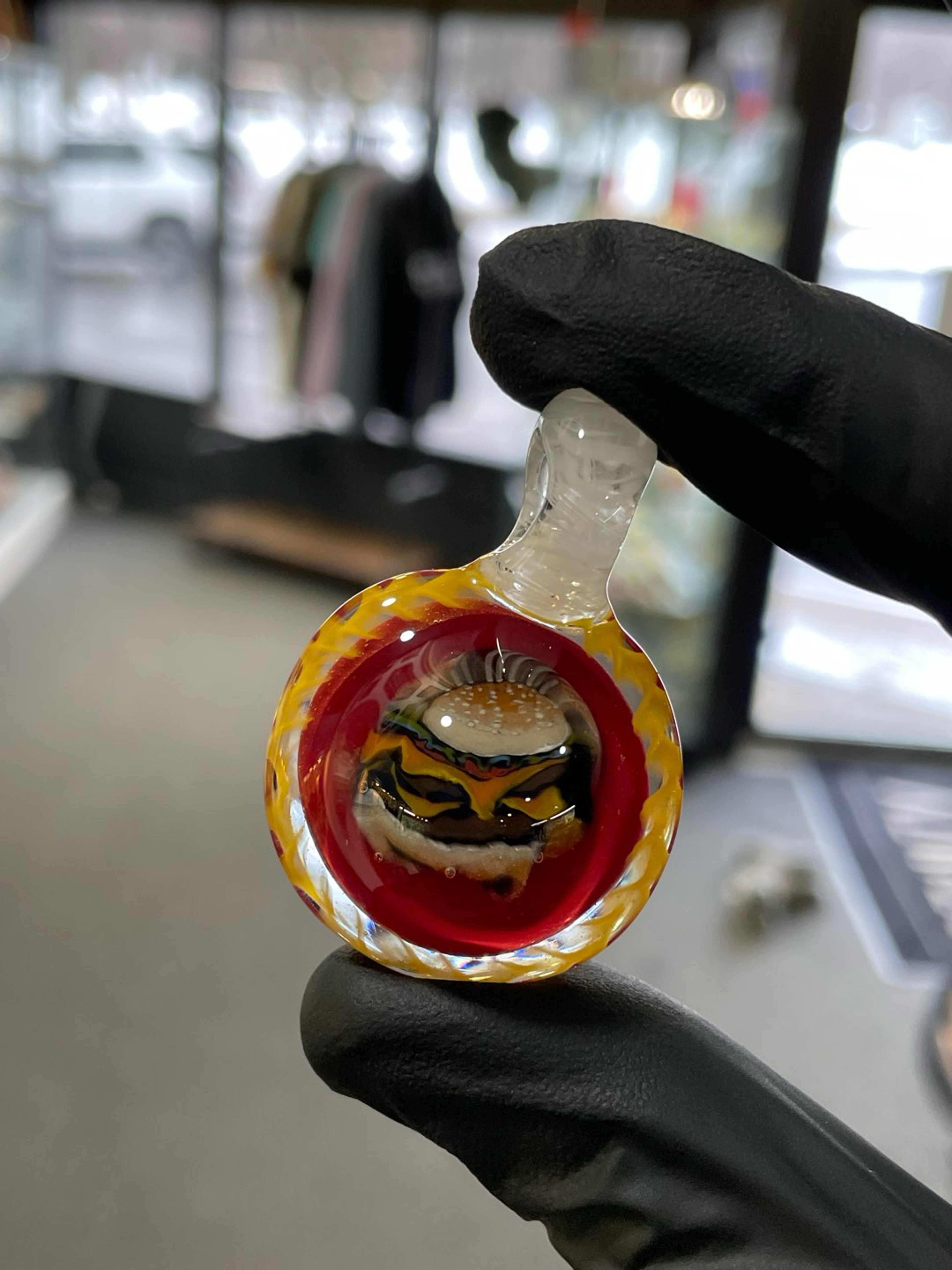 Preview pic of Willstar Glass Cheeseburger Millie Pendy