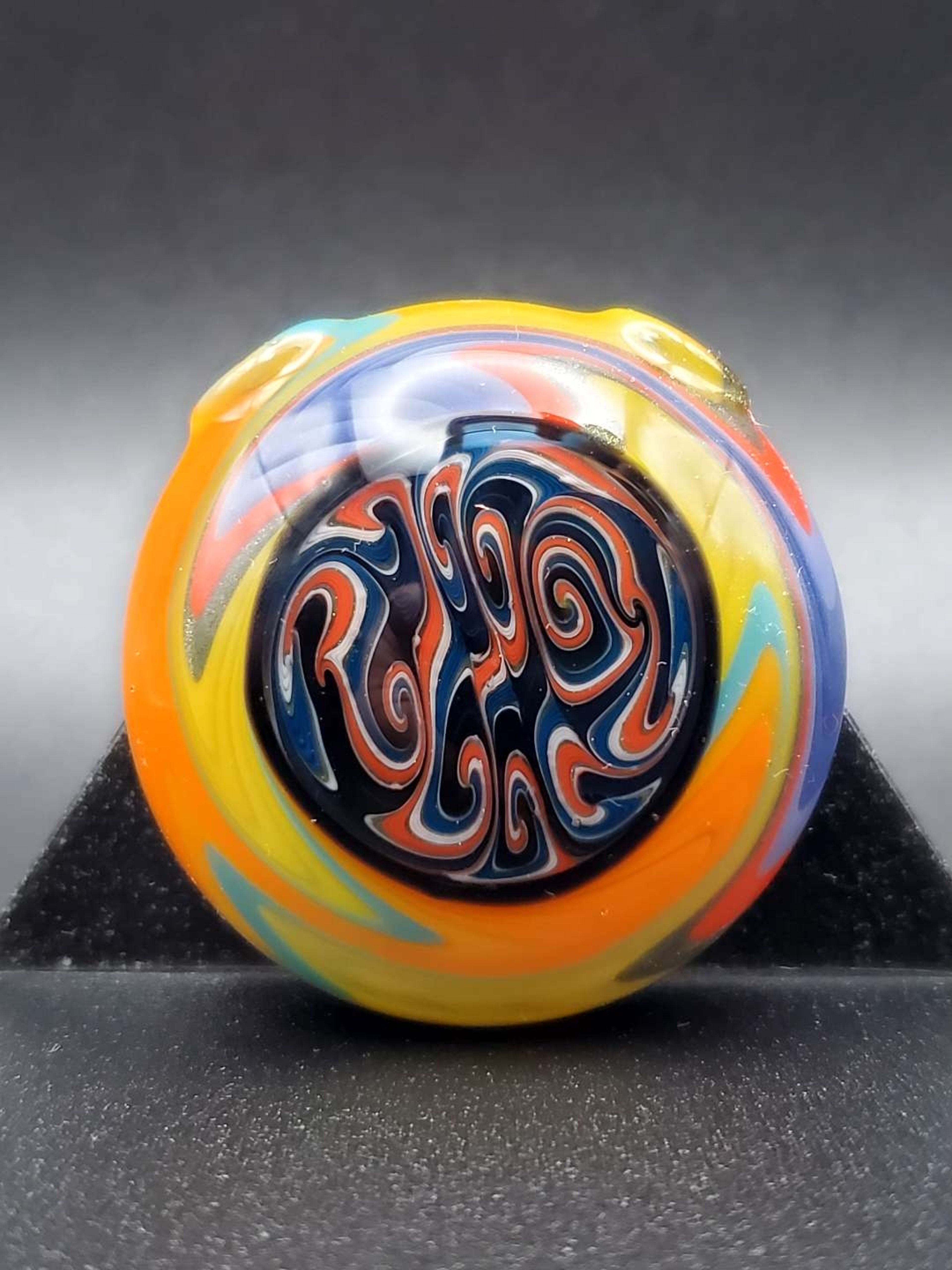 Preview pic of 12-way Swirl Linework Pendy