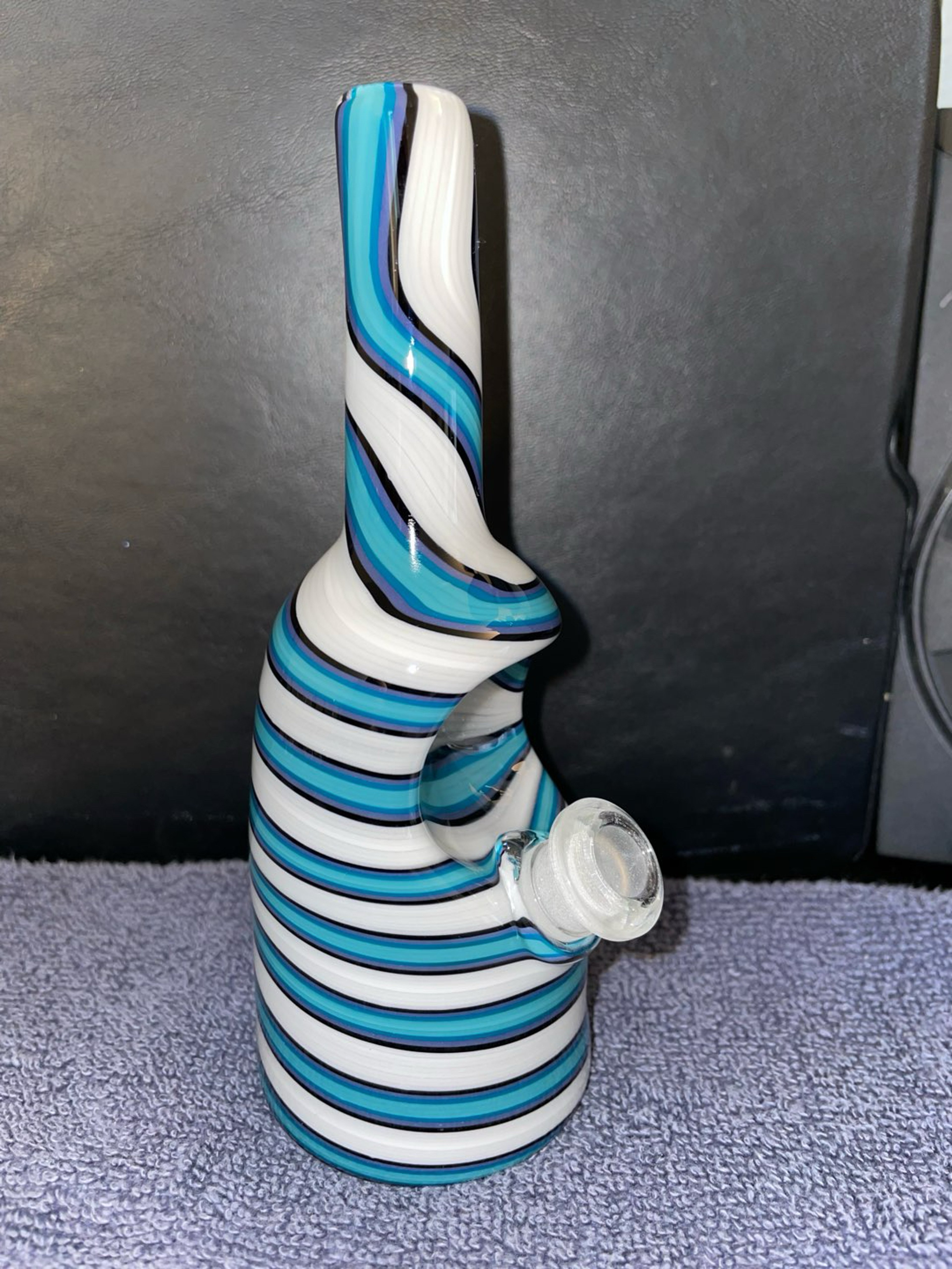 Preview pic of 6”Inch Saki Bottle Rig (CostaGlass)